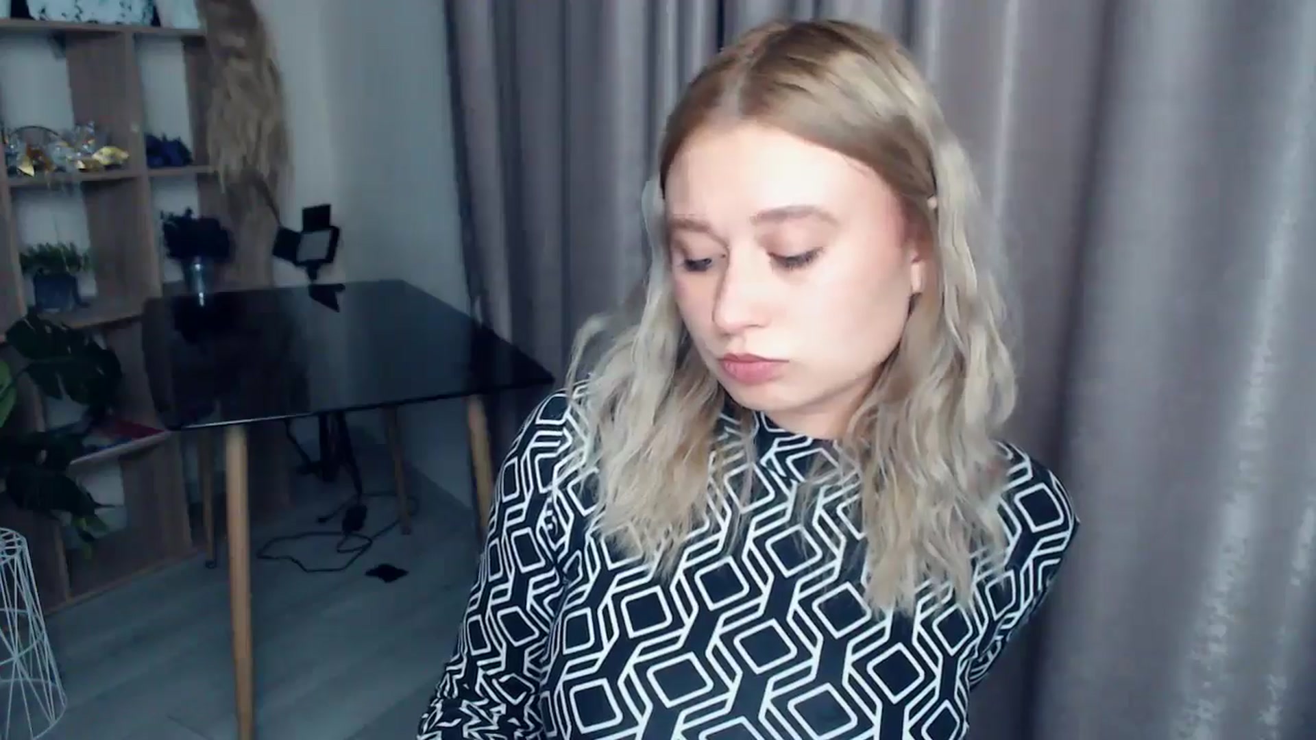 Gallery image thumbnail from Kukla_kolduna's myfreecams stream on, 12/11/2025, 19:06 image 3 of 20