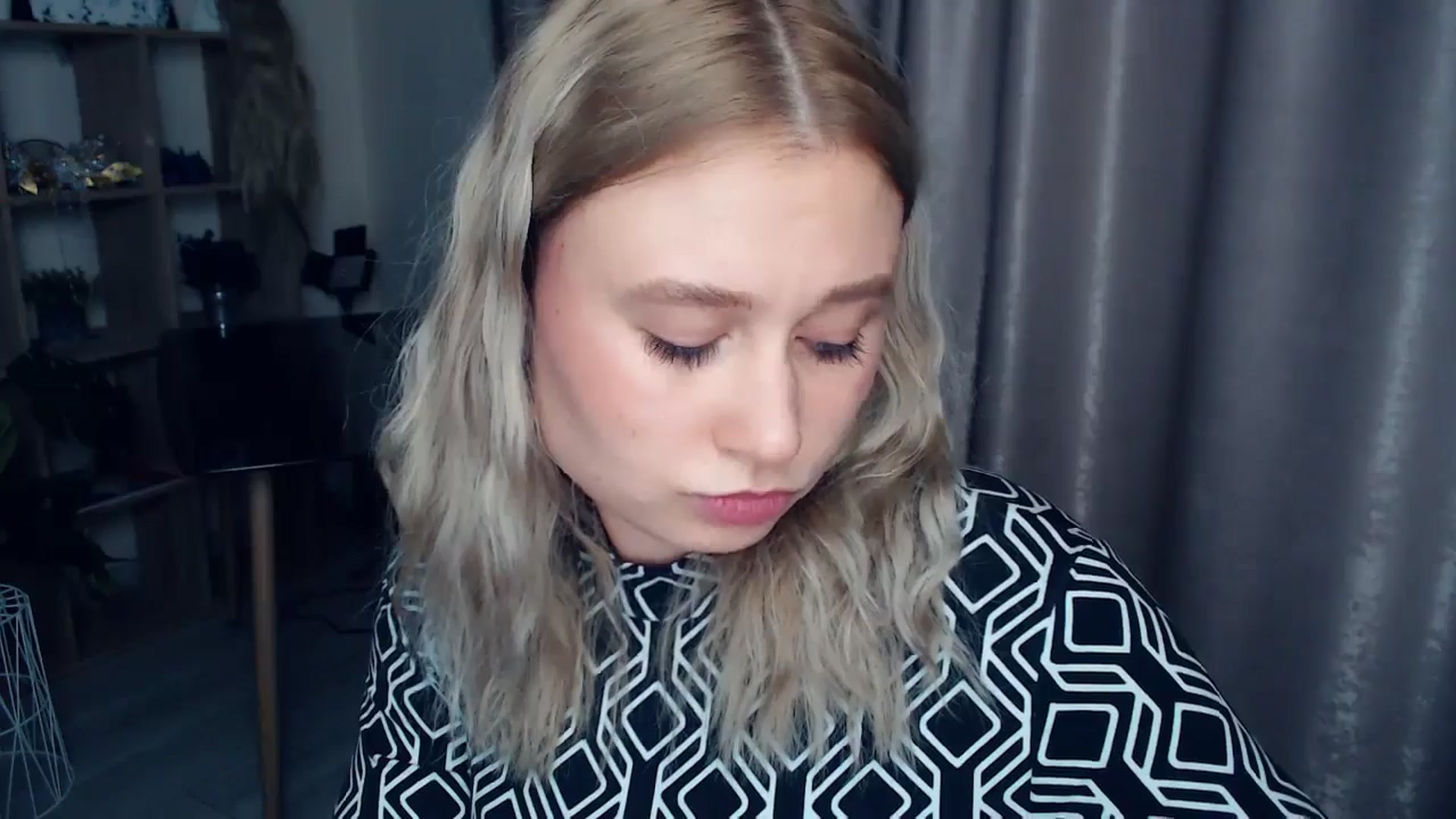 Gallery image thumbnail from Kukla_kolduna's myfreecams stream on, 12/11/2025, 19:06 image 2 of 20
