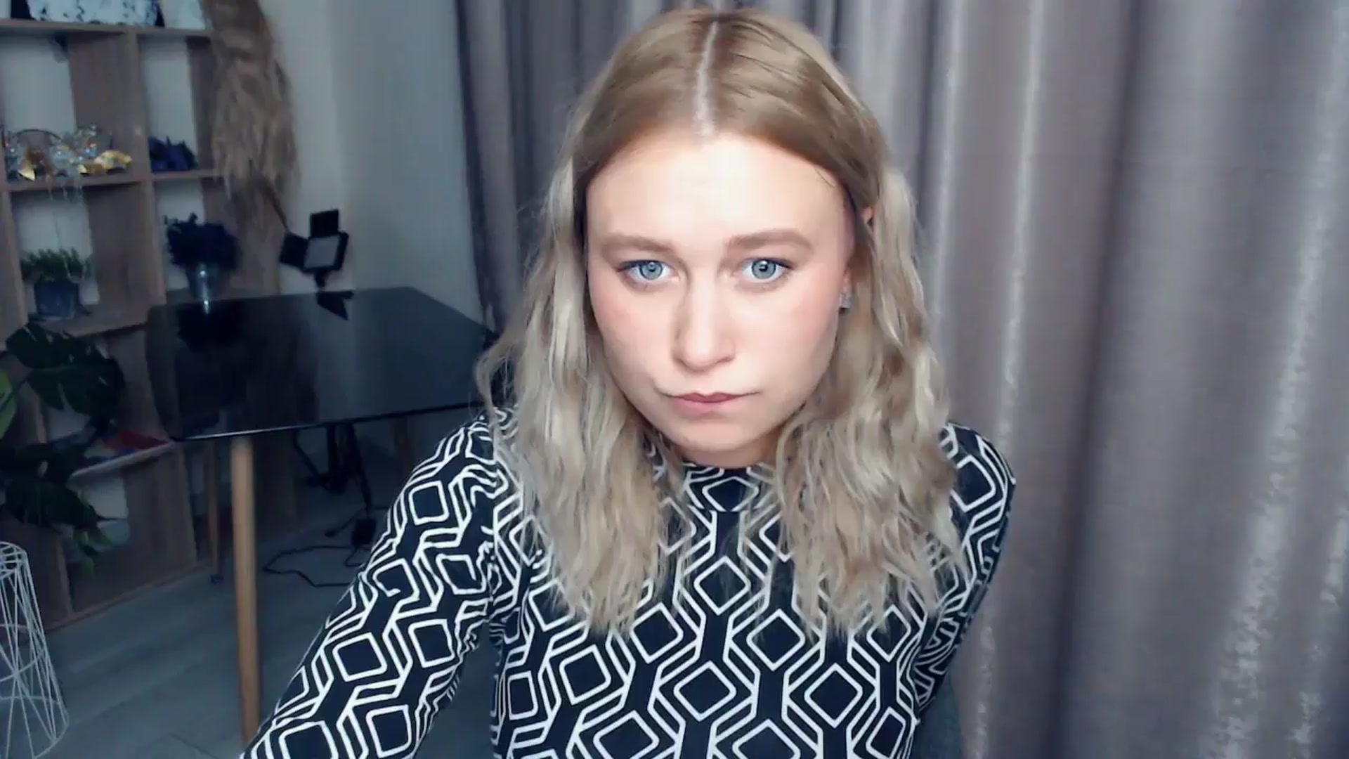 Gallery image thumbnail from Kukla_kolduna's myfreecams stream on, 12/11/2025, 19:06 image 1 of 20