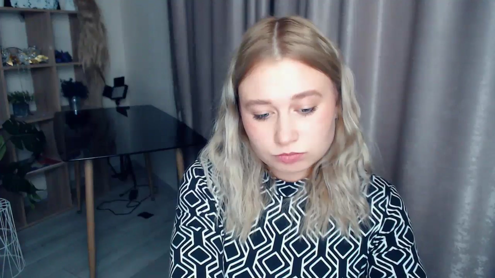 Gallery image thumbnail from Kukla_kolduna's myfreecams stream on, 12/11/2025, 19:06 image 9 of 20