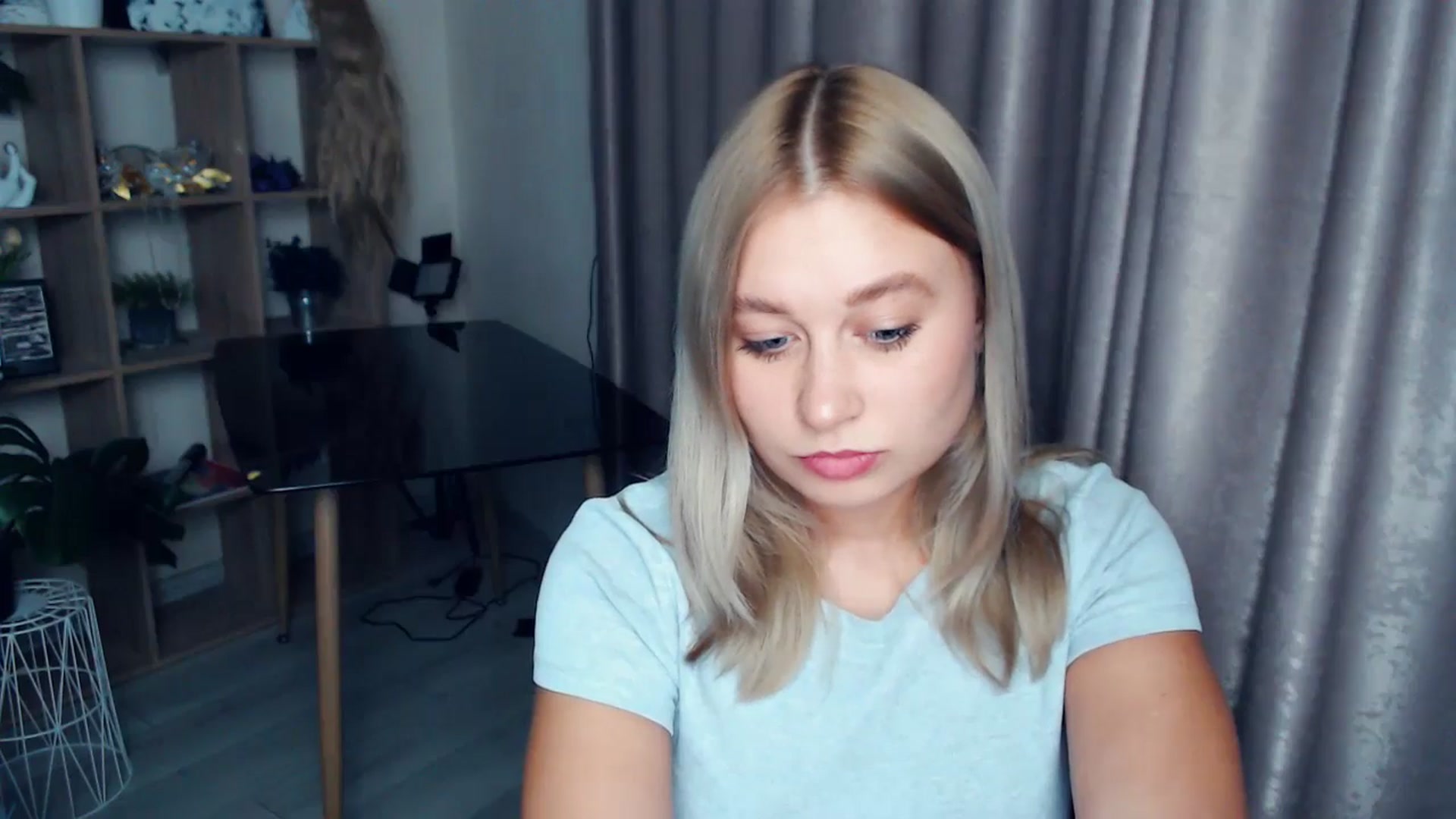 Gallery image thumbnail from Kukla_kolduna's myfreecams stream on, 12/12/2025, 16:30 image 3 of 20
