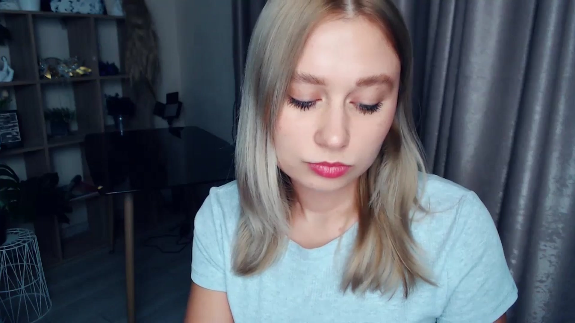 Gallery image thumbnail from Kukla_kolduna's myfreecams stream on, 12/12/2025, 16:30 image 13 of 20