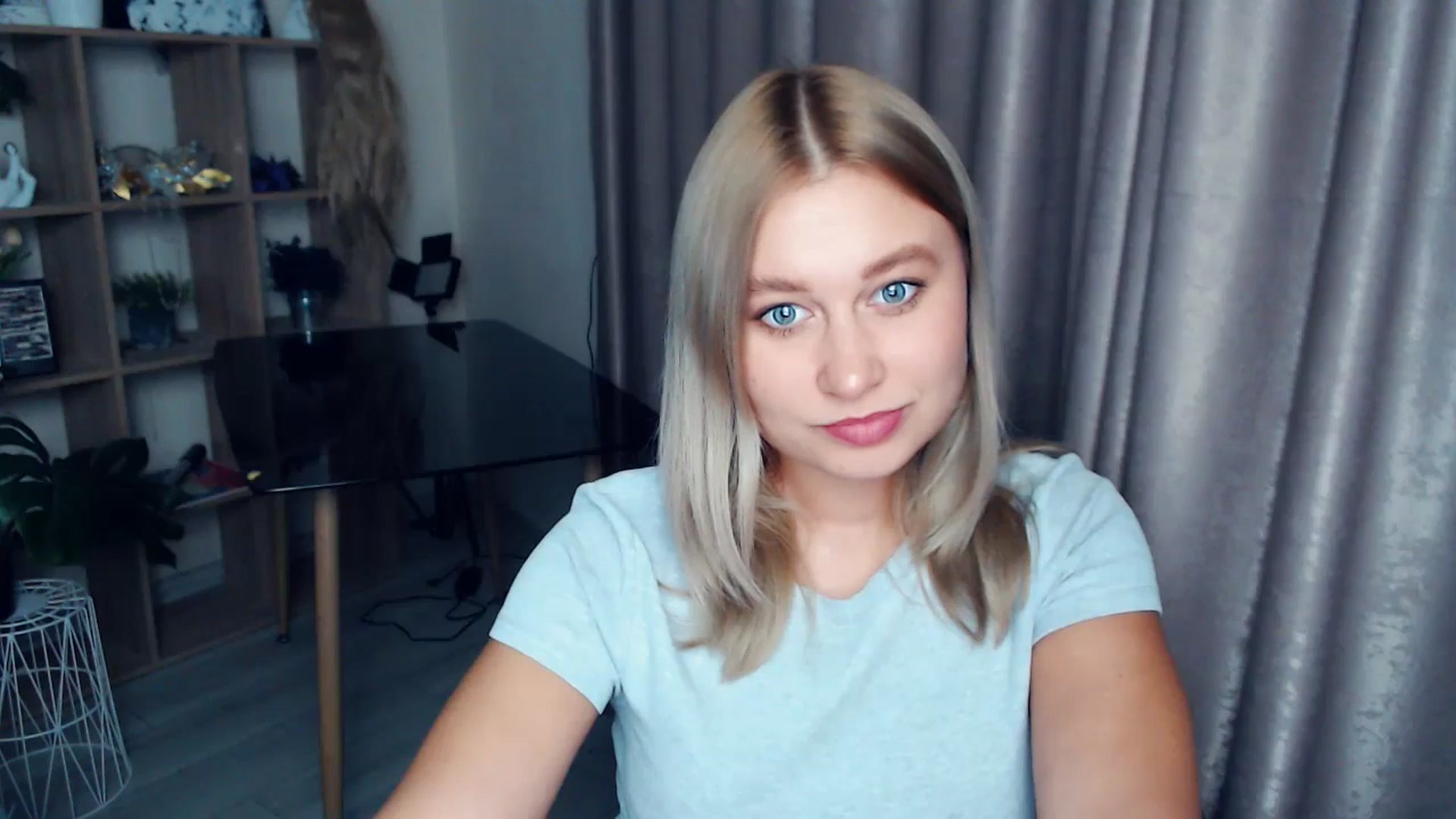 Gallery image thumbnail from Kukla_kolduna's myfreecams stream on, 12/12/2025, 16:30 image 6 of 20