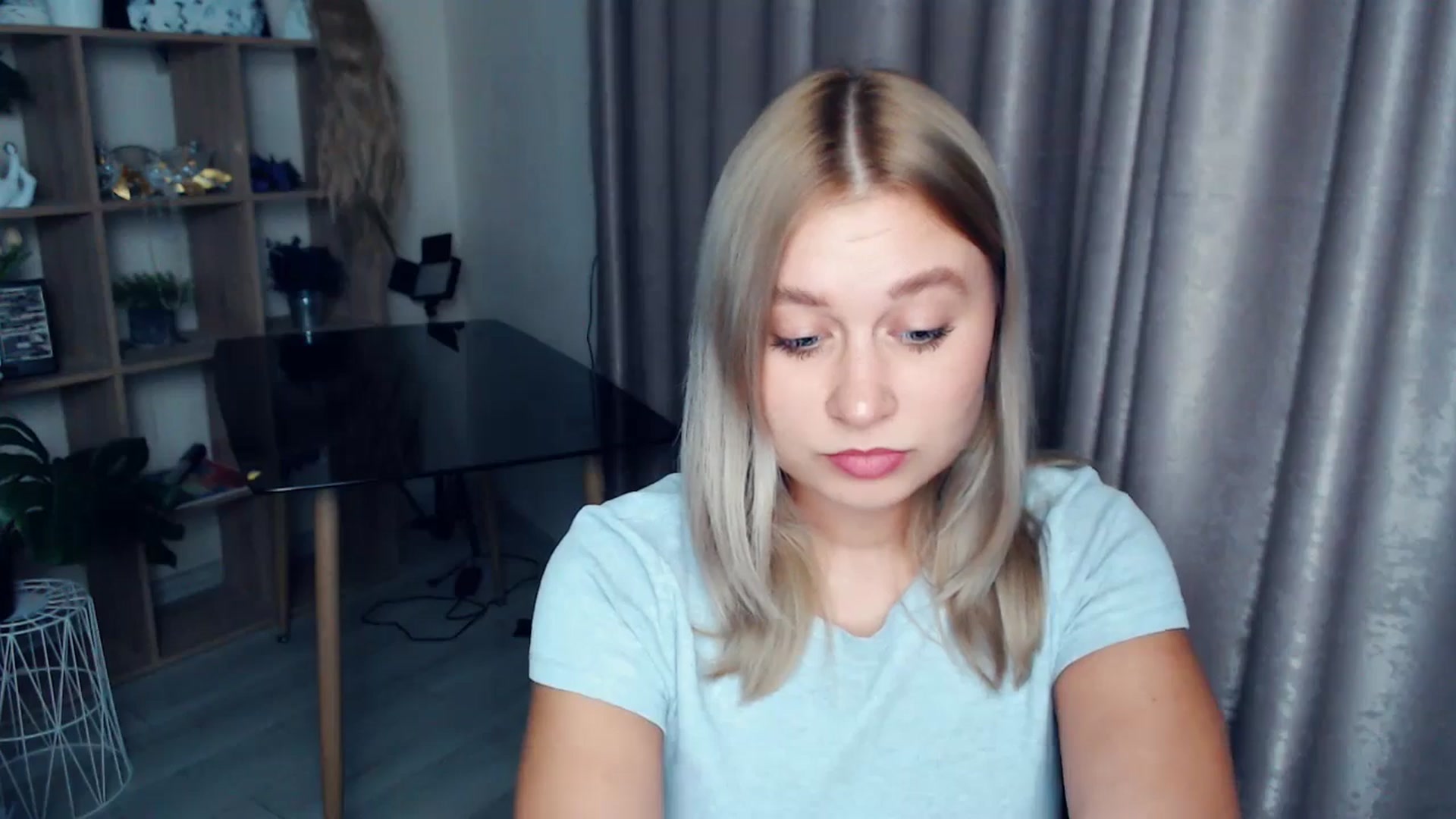 Gallery image thumbnail from Kukla_kolduna's myfreecams stream on, 12/12/2025, 16:30 image 7 of 20