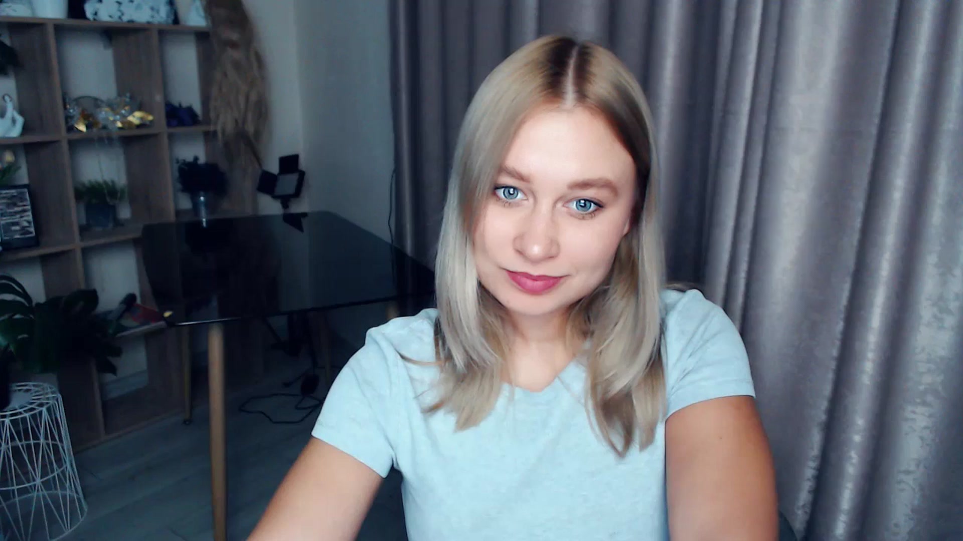 Gallery image thumbnail from Kukla_kolduna's myfreecams stream on, 12/12/2025, 16:30 image 4 of 20