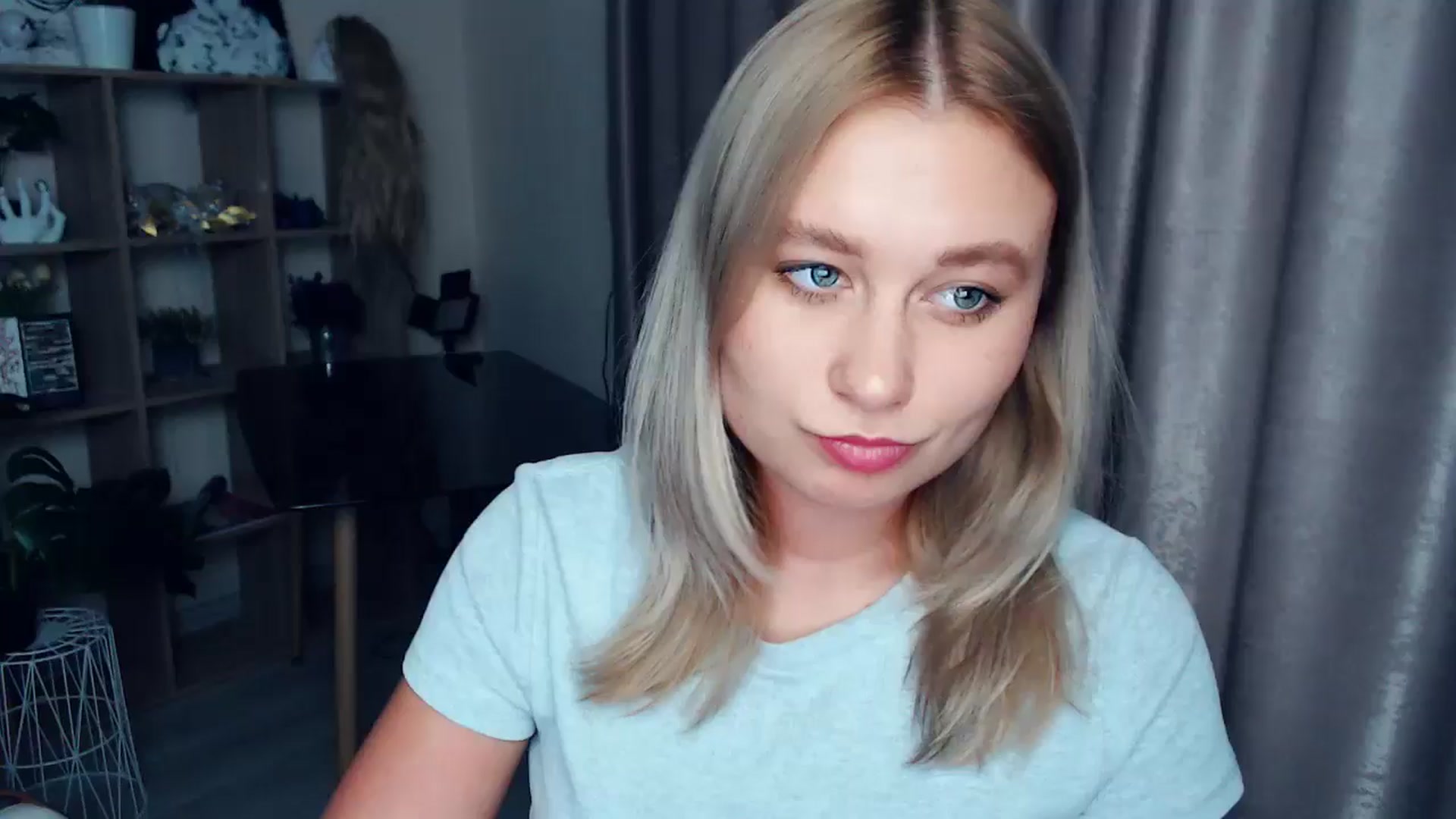 Gallery image thumbnail from Kukla_kolduna's myfreecams stream on, 12/12/2025, 19:06 image 8 of 20
