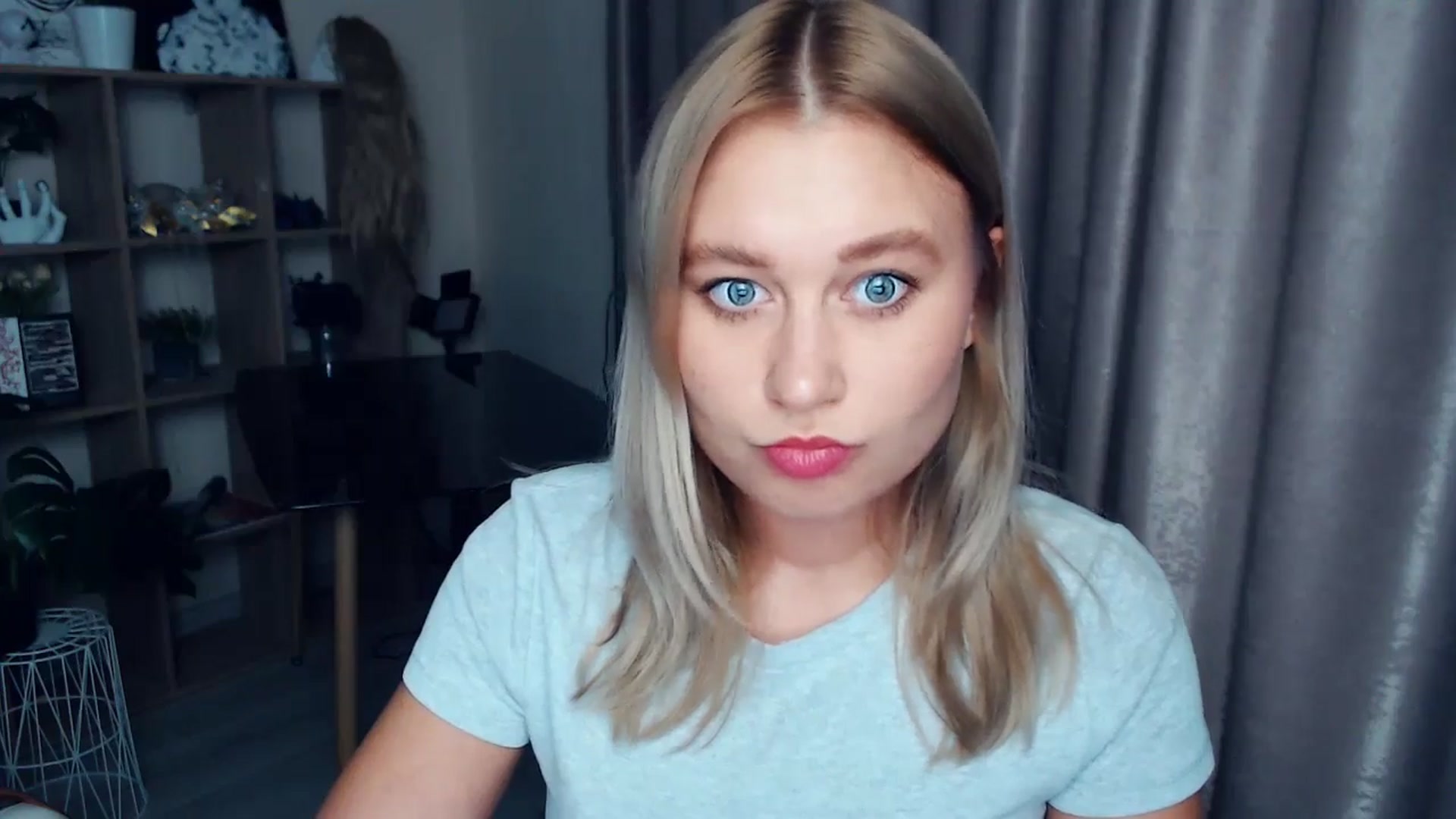 Gallery image thumbnail from Kukla_kolduna's myfreecams stream on, 12/12/2025, 19:06 image 2 of 20