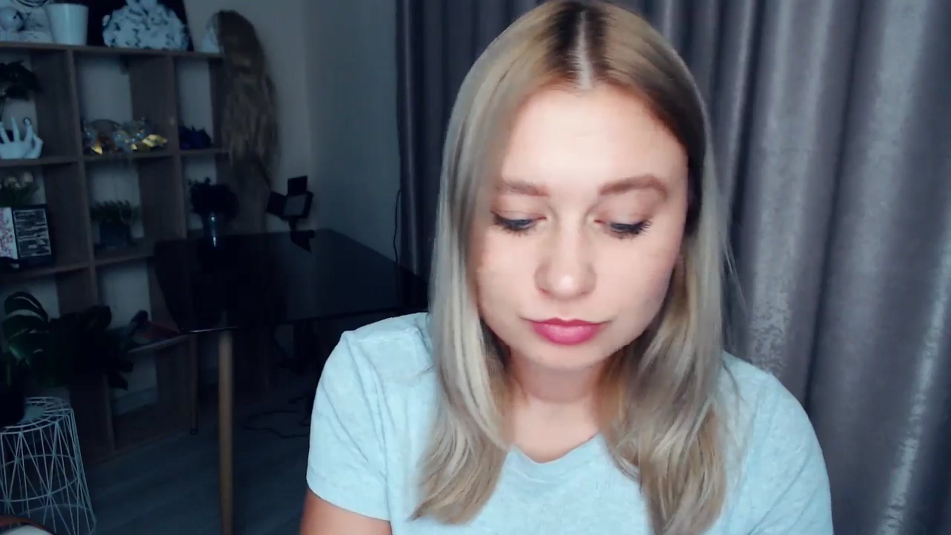 Gallery image thumbnail from Kukla_kolduna's myfreecams stream on, 12/12/2025, 19:06 image 14 of 20