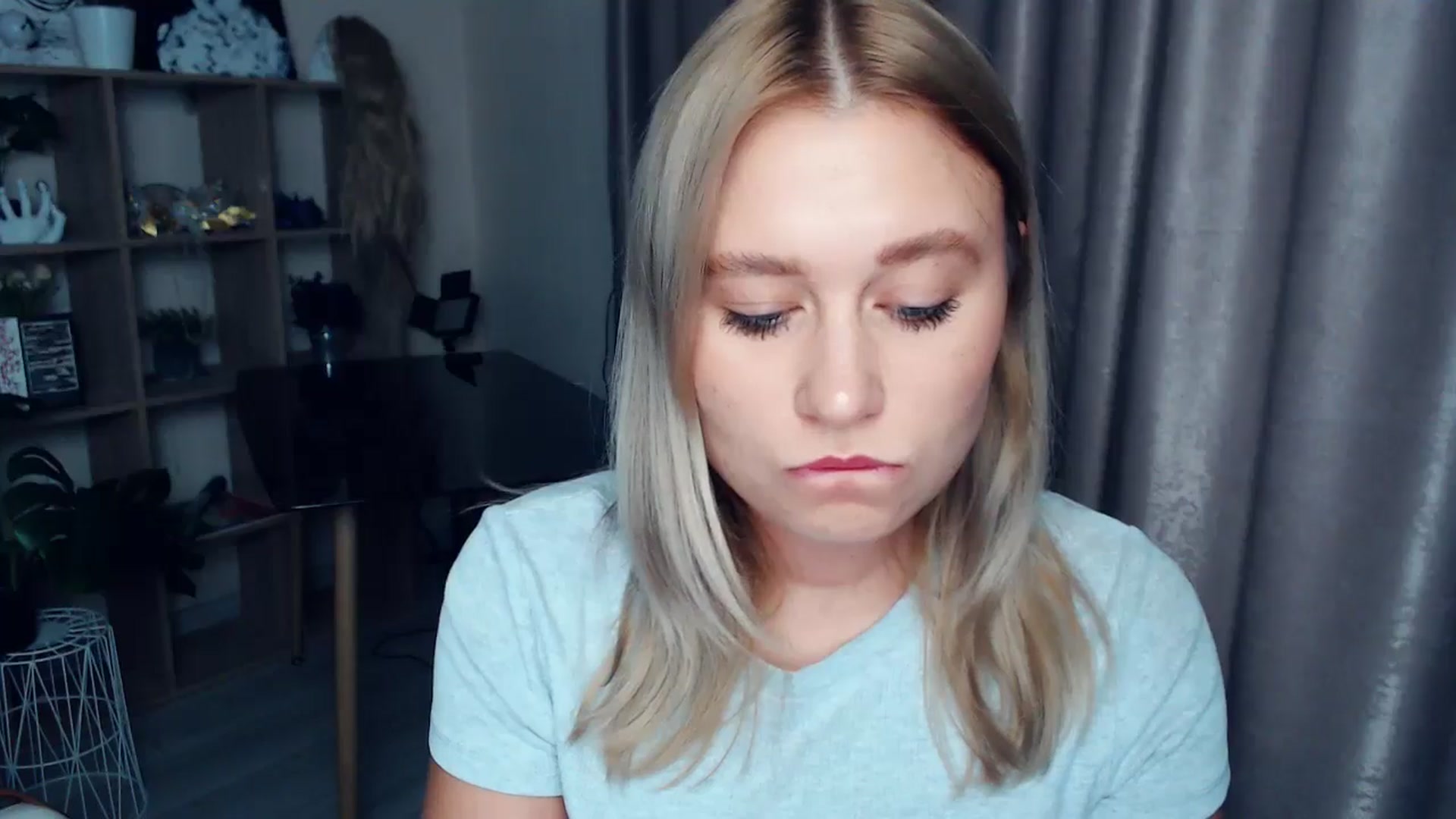 Gallery image thumbnail from Kukla_kolduna's myfreecams stream on, 12/12/2025, 19:06 image 3 of 20