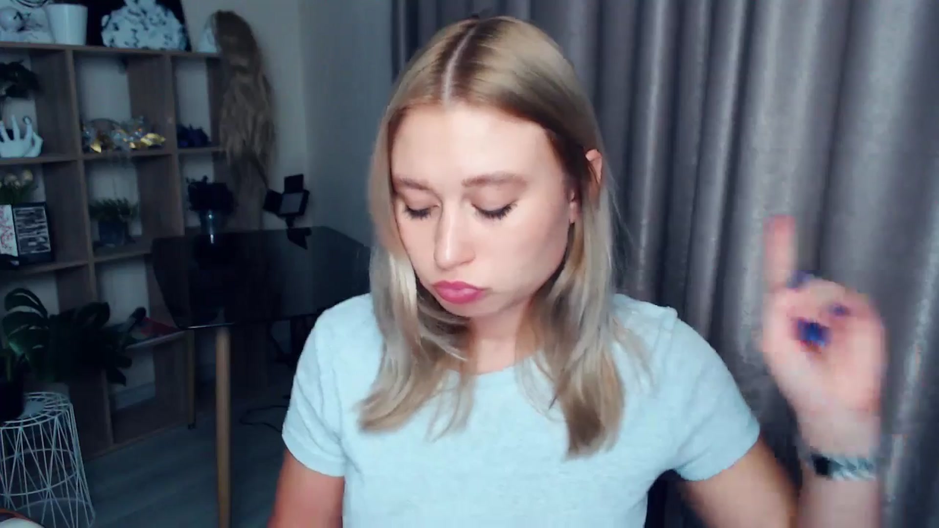 Gallery image thumbnail from Kukla_kolduna's myfreecams stream on, 12/12/2025, 19:06 image 7 of 20
