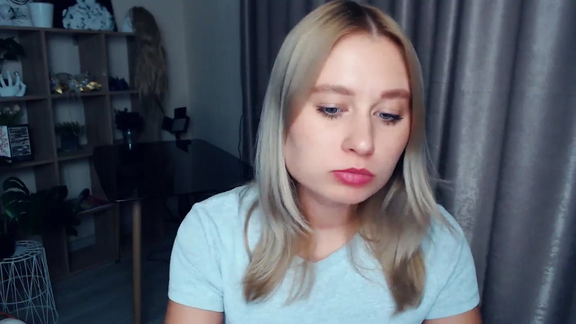 Gallery image thumbnail from Kukla_kolduna's myfreecams stream on, 12/12/2025, 19:06 image 6 of 20