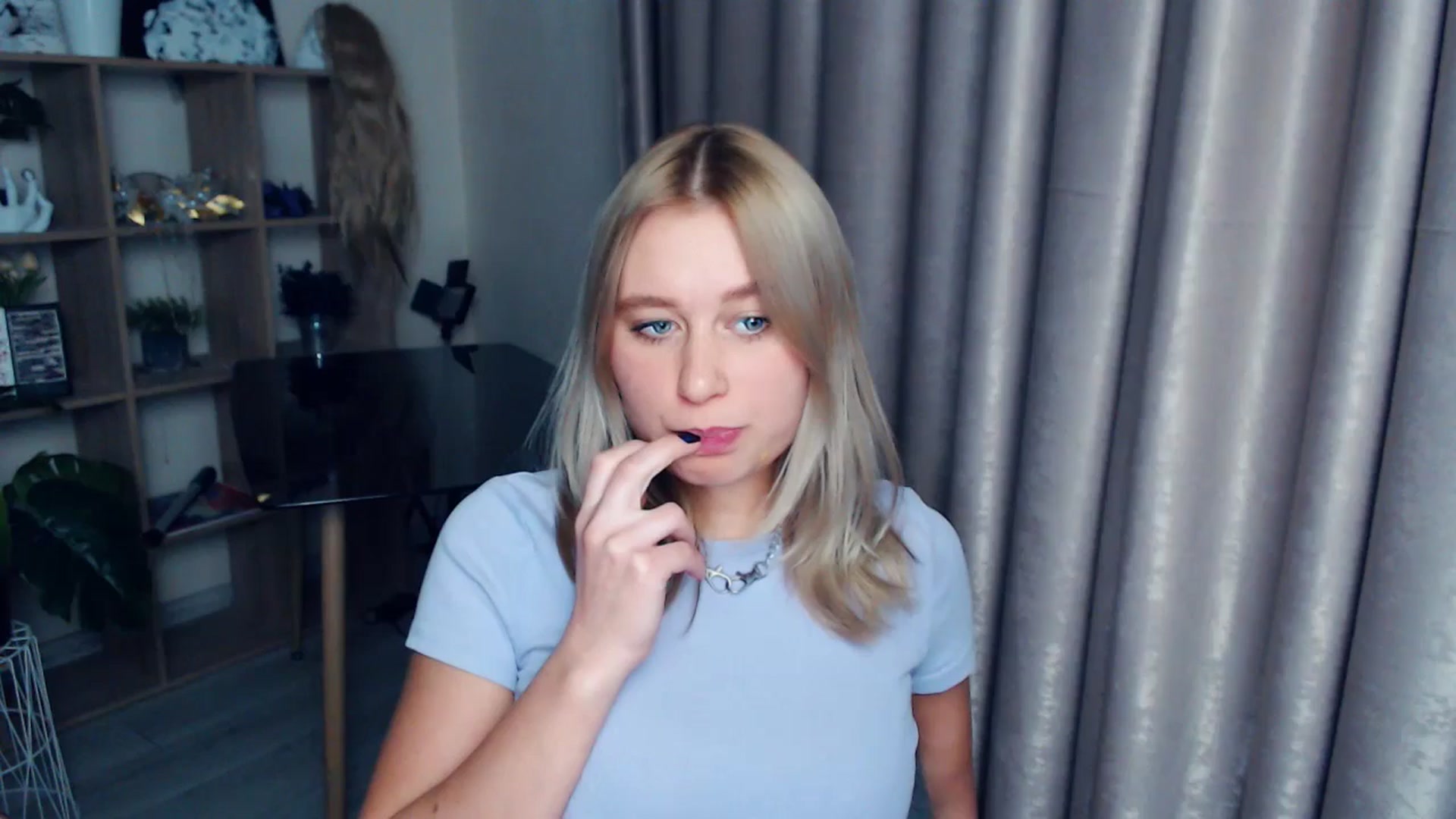 Gallery image thumbnail from Kukla_kolduna's myfreecams stream on, 12/13/2025, 17:45 image 11 of 20
