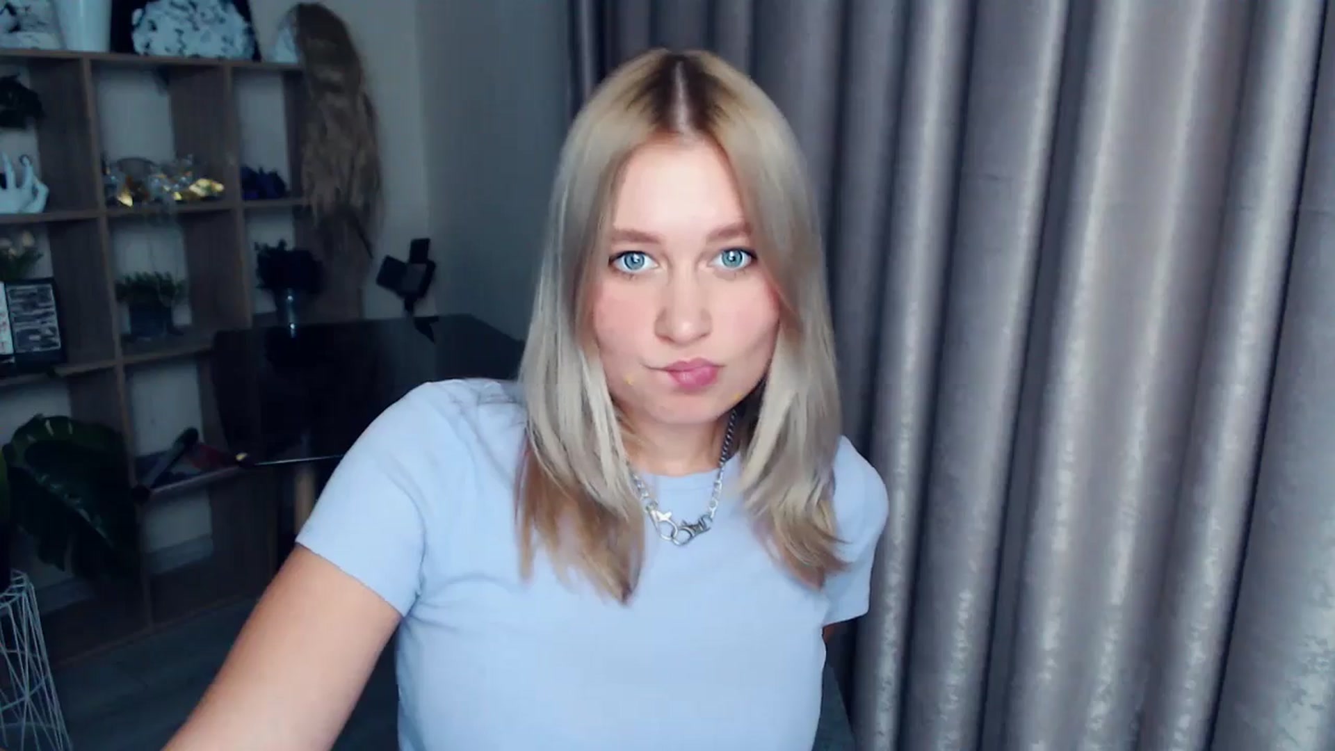 Gallery image thumbnail from Kukla_kolduna's myfreecams stream on, 12/13/2025, 17:45 image 13 of 20