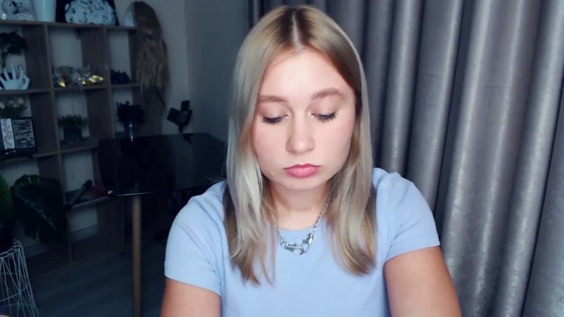 Gallery image thumbnail from Kukla_kolduna's myfreecams stream on, 12/13/2025, 17:45 image 7 of 20
