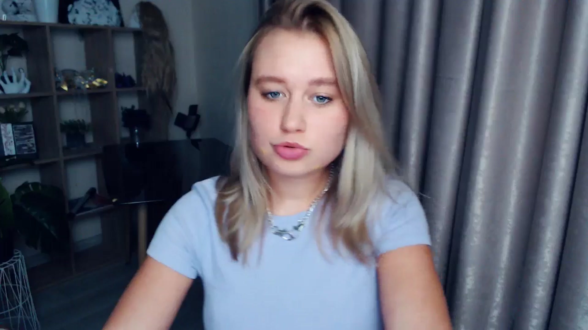 Gallery image thumbnail from Kukla_kolduna's myfreecams stream on, 12/13/2025, 17:45 image 10 of 20