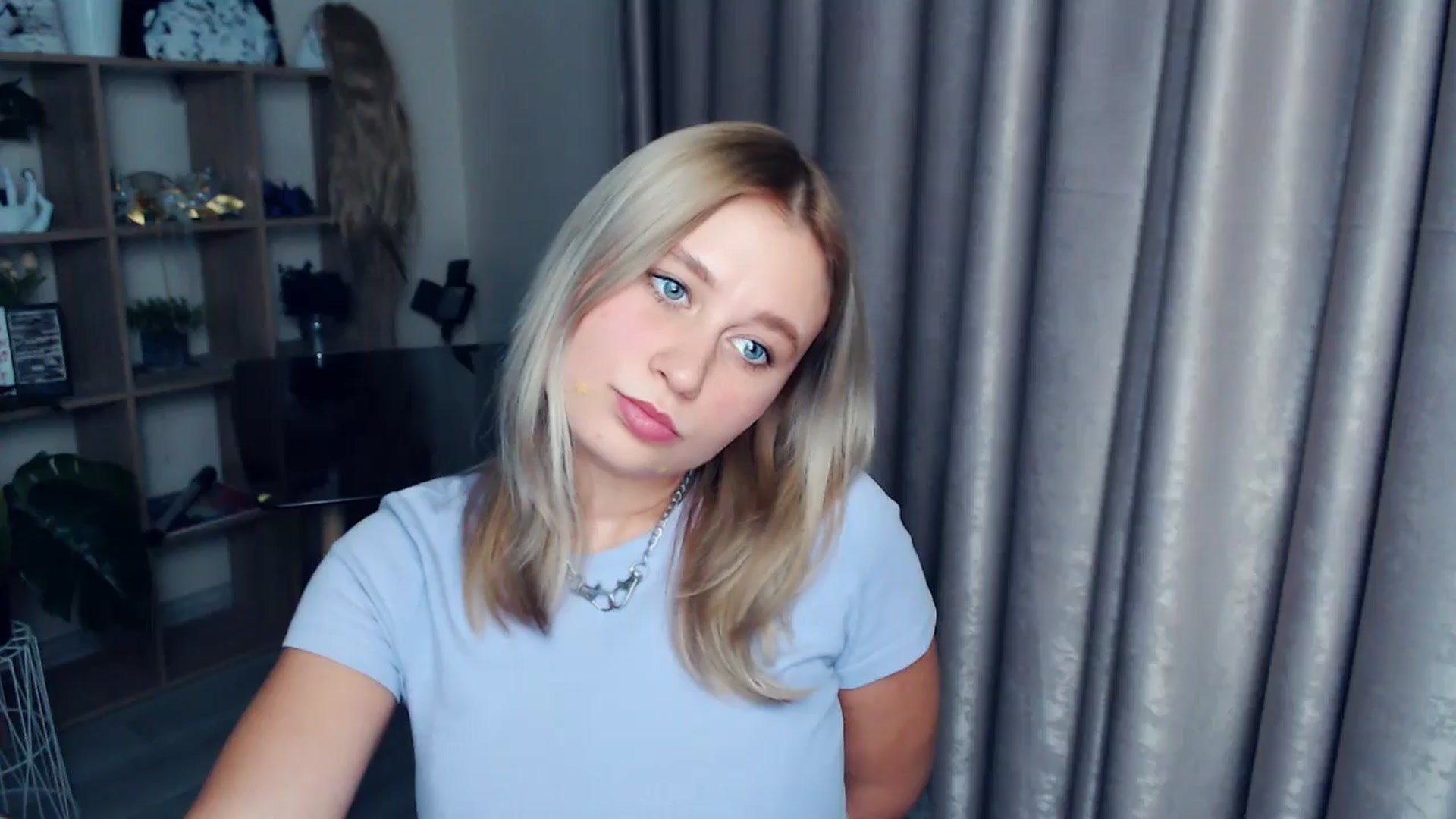 Gallery image thumbnail from Kukla_kolduna's myfreecams stream on, 12/13/2025, 17:45 image 17 of 20