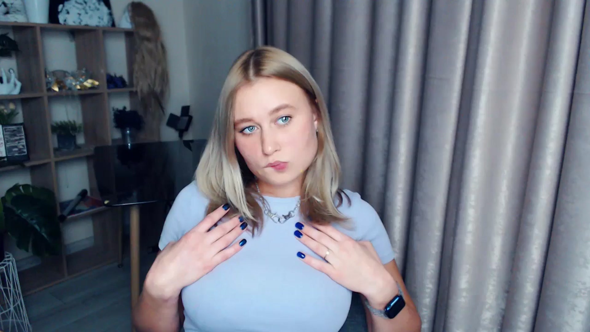 Gallery image thumbnail from Kukla_kolduna's myfreecams stream on, 12/13/2025, 17:45 image 15 of 20