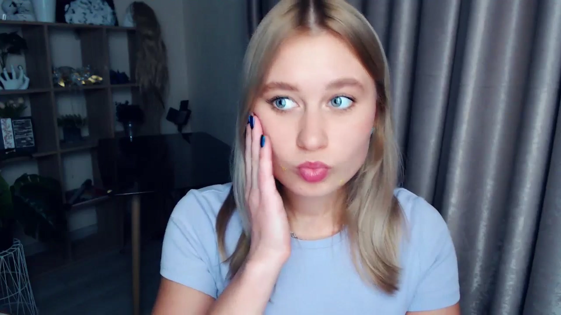 Gallery image thumbnail from Kukla_kolduna's myfreecams stream on, 12/13/2025, 17:45 image 4 of 20