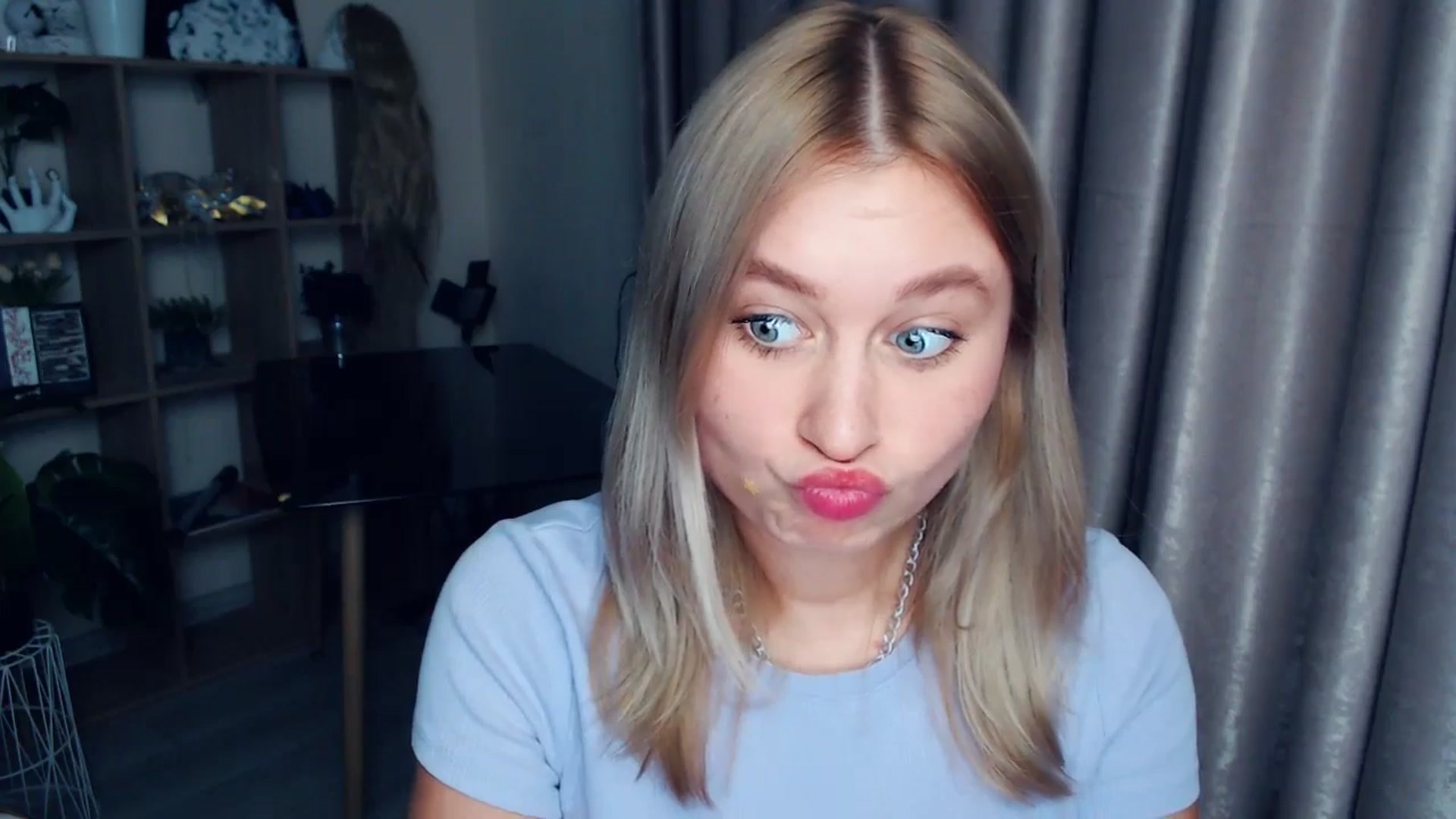 Gallery image thumbnail from Kukla_kolduna's myfreecams stream on, 12/13/2025, 17:45 image 2 of 20