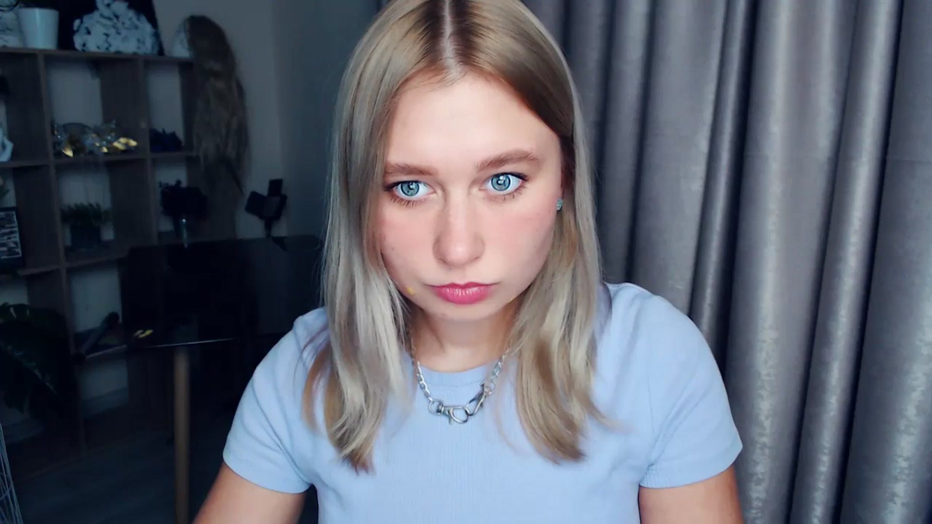Gallery image thumbnail from Kukla_kolduna's myfreecams stream on, 12/13/2025, 18:43 image 5 of 20