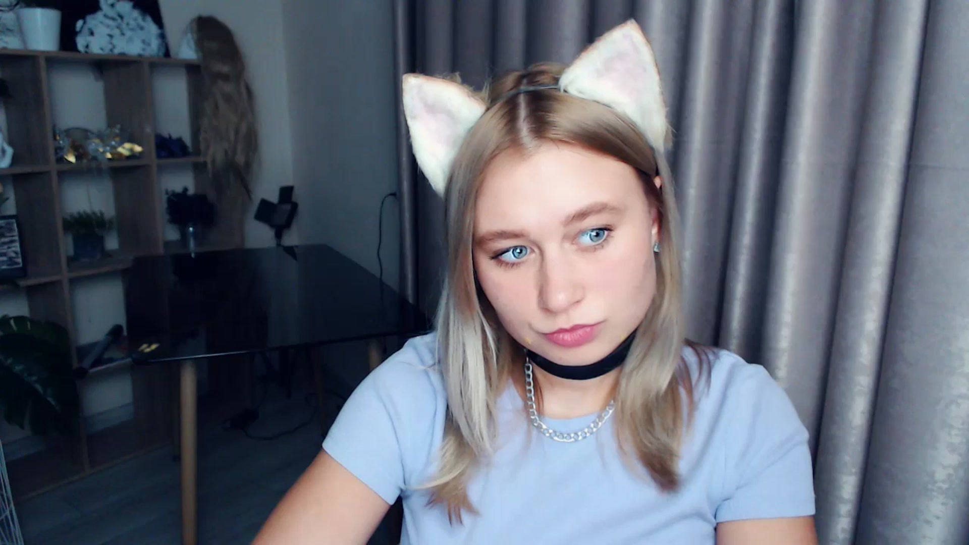 Gallery image thumbnail from Kukla_kolduna's myfreecams stream on, 12/13/2025, 18:43 image 16 of 20
