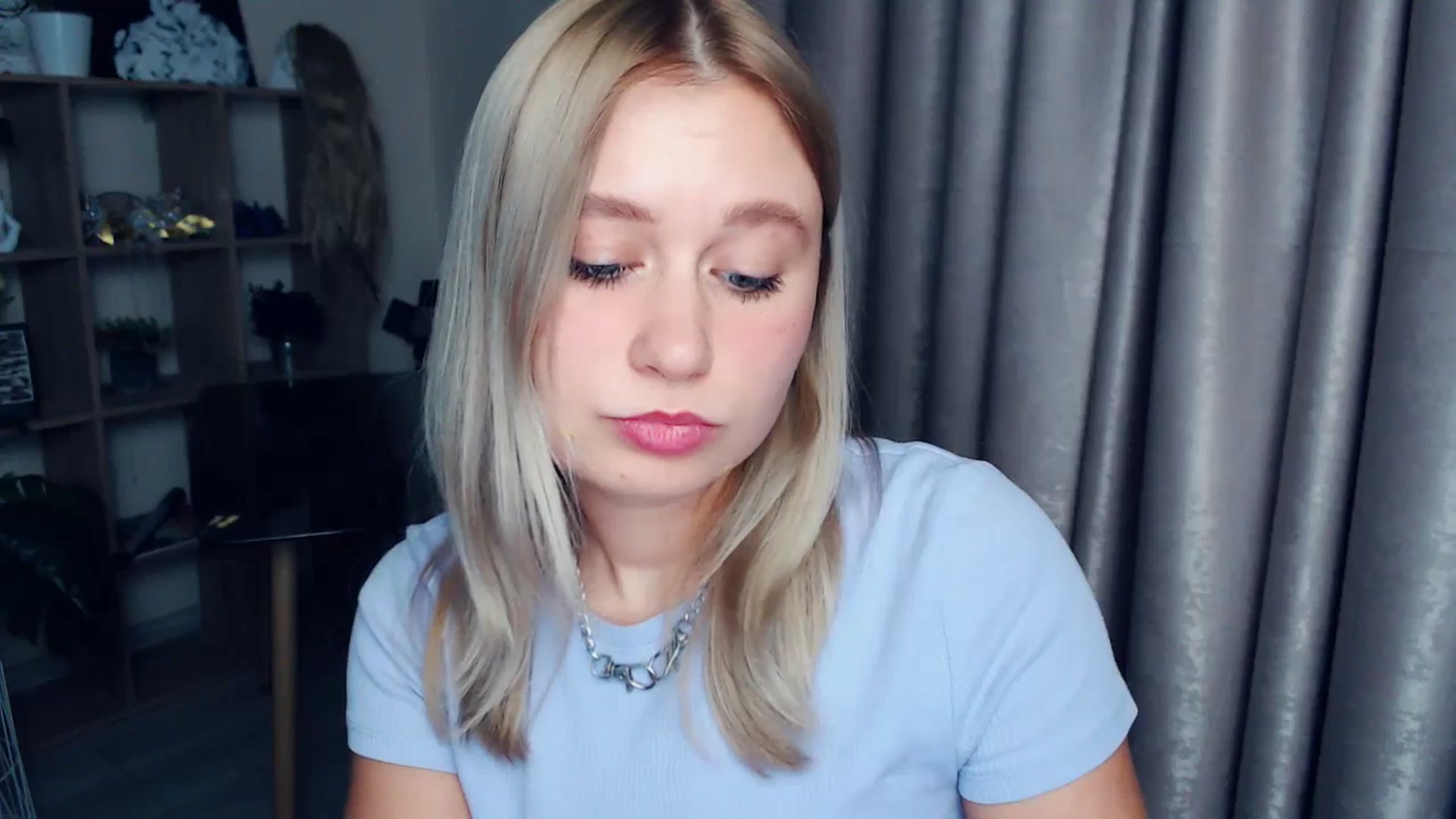 Gallery image thumbnail from Kukla_kolduna's myfreecams stream on, 12/13/2025, 18:43 image 6 of 20