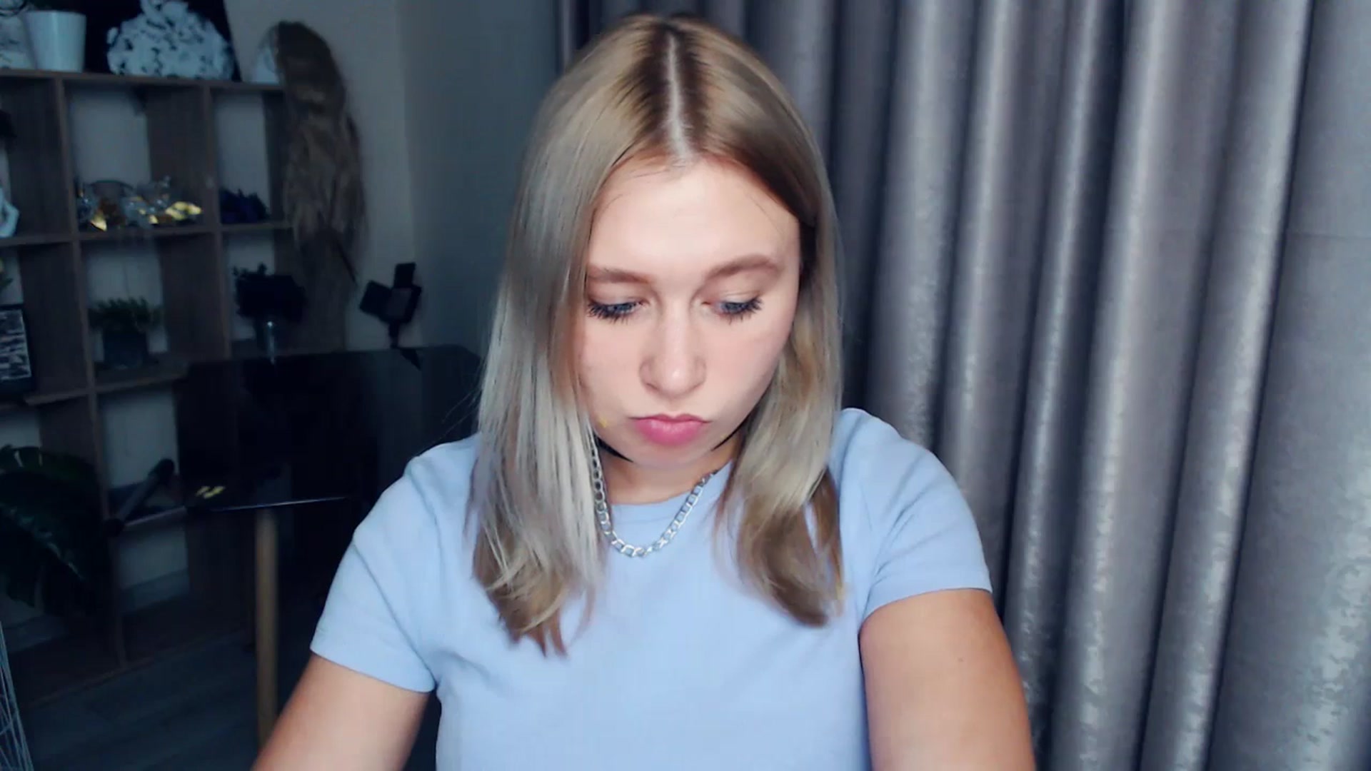 Gallery image thumbnail from Kukla_kolduna's myfreecams stream on, 12/13/2025, 18:43 image 20 of 20