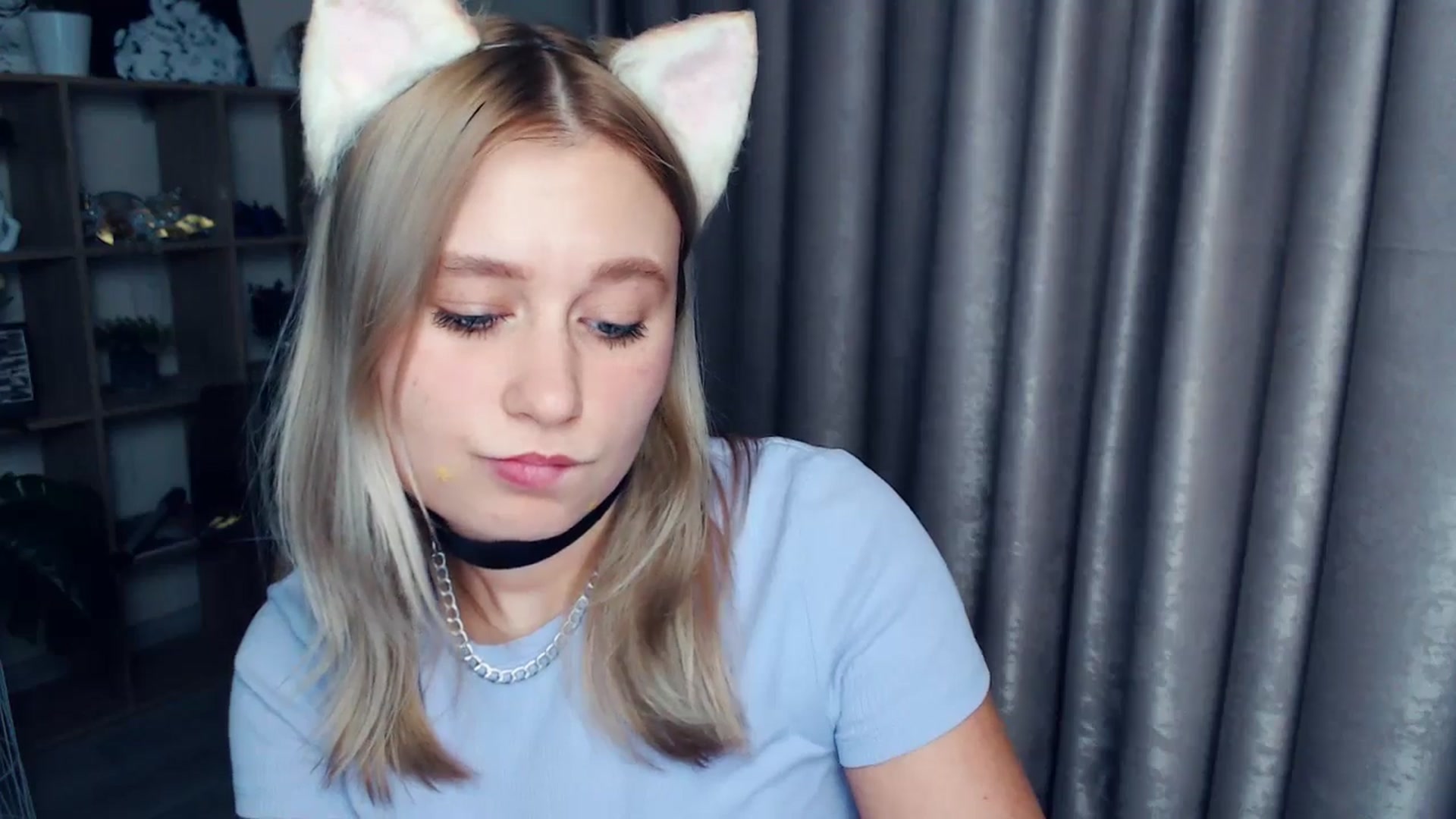 Gallery image thumbnail from Kukla_kolduna's myfreecams stream on, 12/13/2025, 18:43 image 15 of 20
