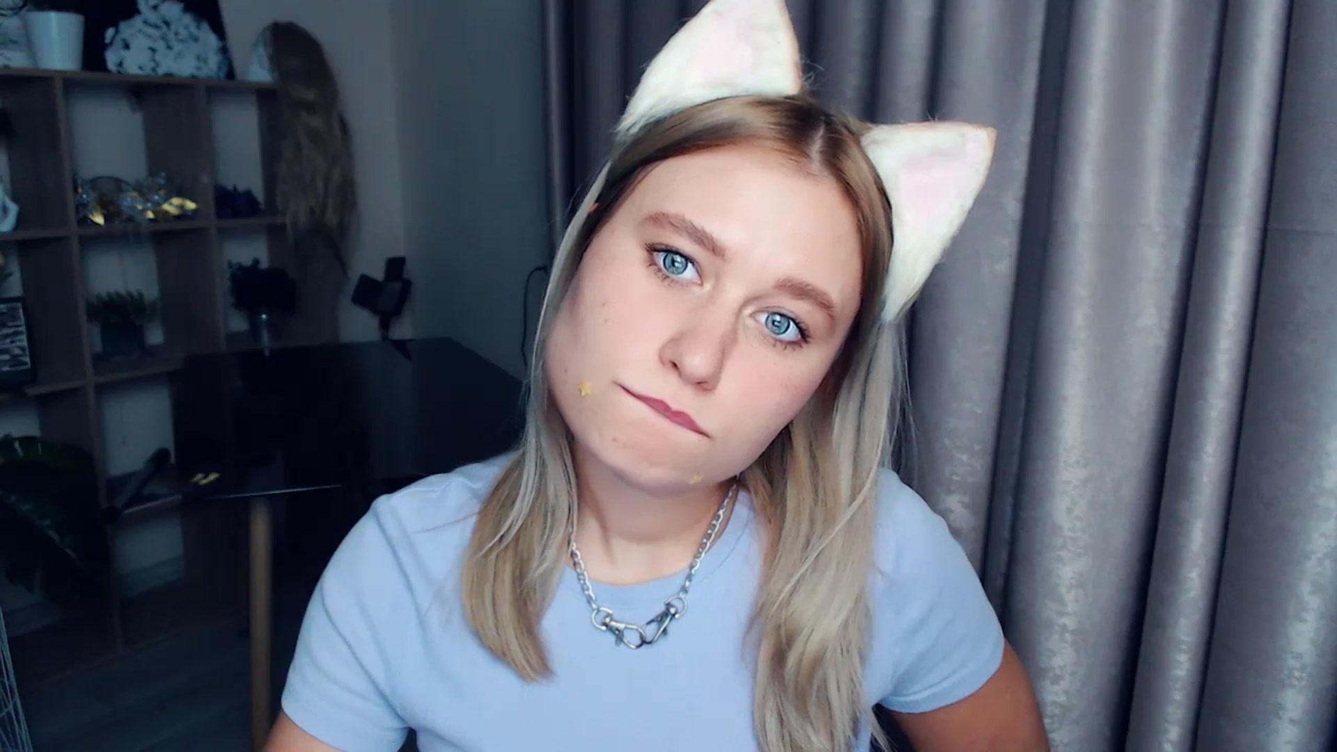 Gallery image thumbnail from Kukla_kolduna's myfreecams stream on, 12/13/2025, 18:43 image 11 of 20