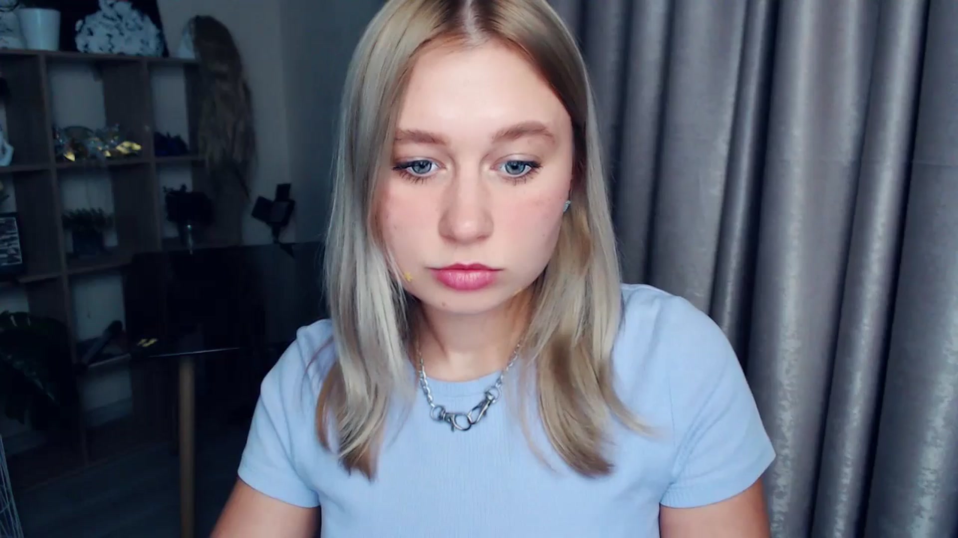 Gallery image thumbnail from Kukla_kolduna's myfreecams stream on, 12/13/2025, 18:43 image 3 of 20