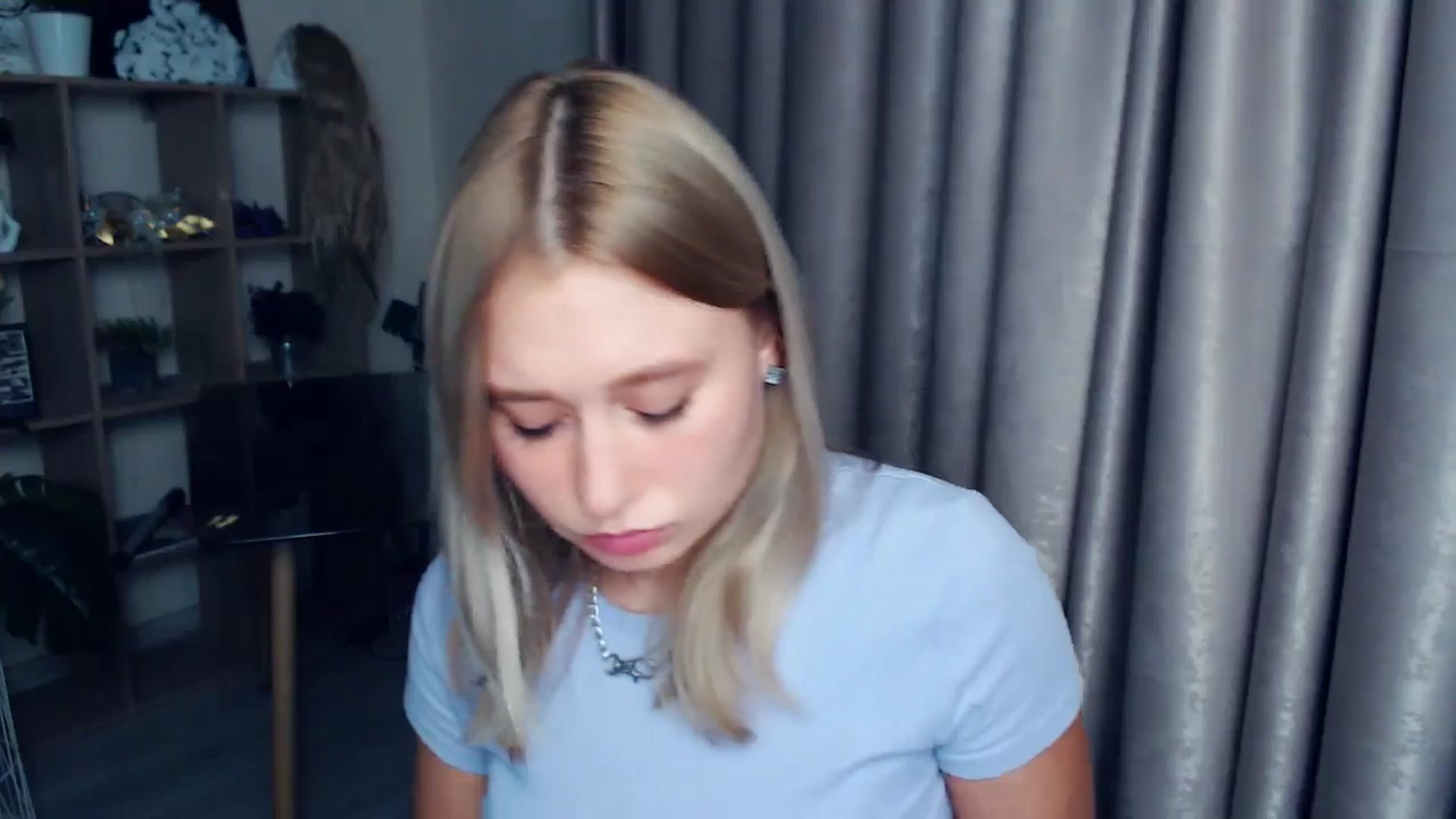 Gallery image thumbnail from Kukla_kolduna's myfreecams stream on, 12/13/2025, 18:43 image 9 of 20