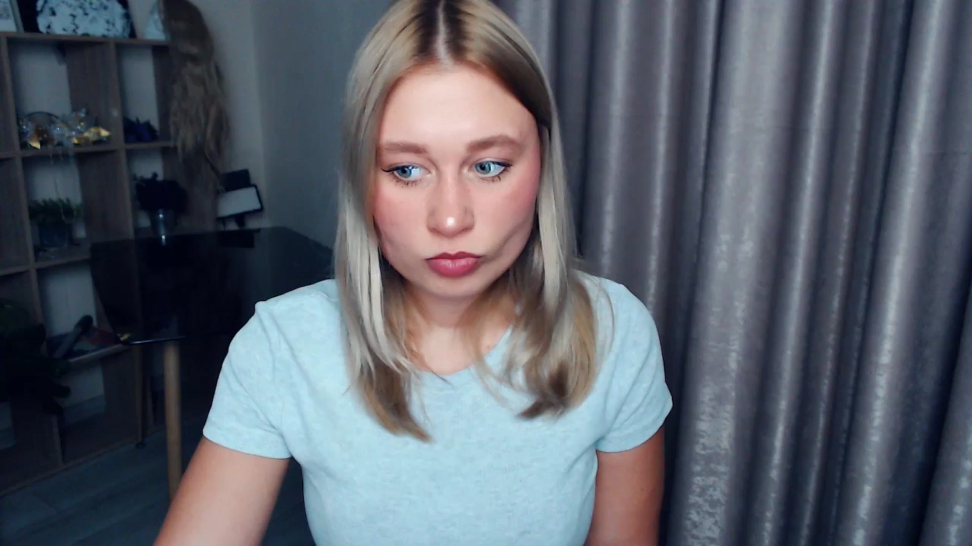 Gallery image thumbnail from Kukla_kolduna's myfreecams stream on, 12/18/2025, 17:11 image 1 of 20