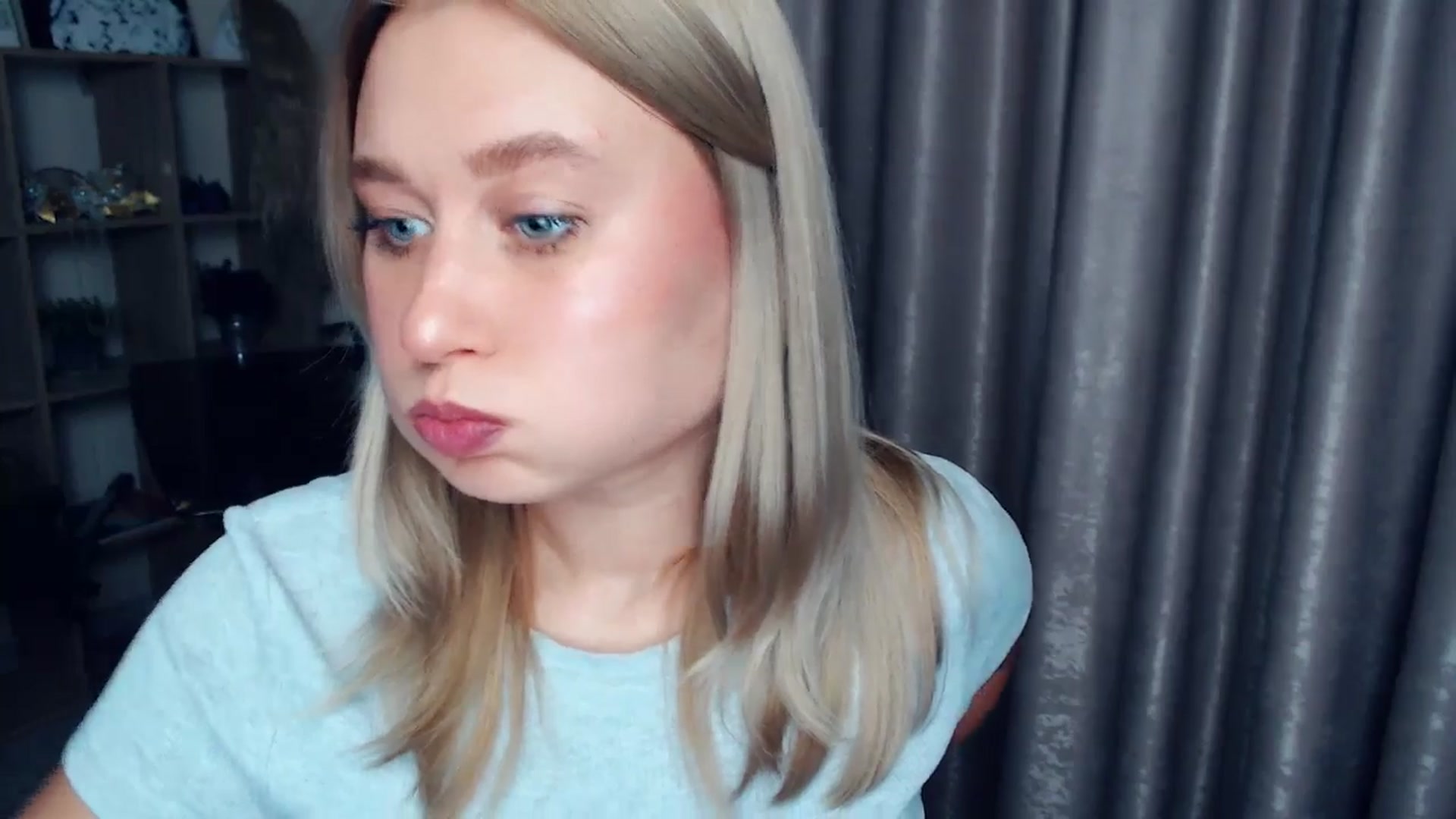 Gallery image thumbnail from Kukla_kolduna's myfreecams stream on, 12/18/2025, 17:11 image 12 of 20