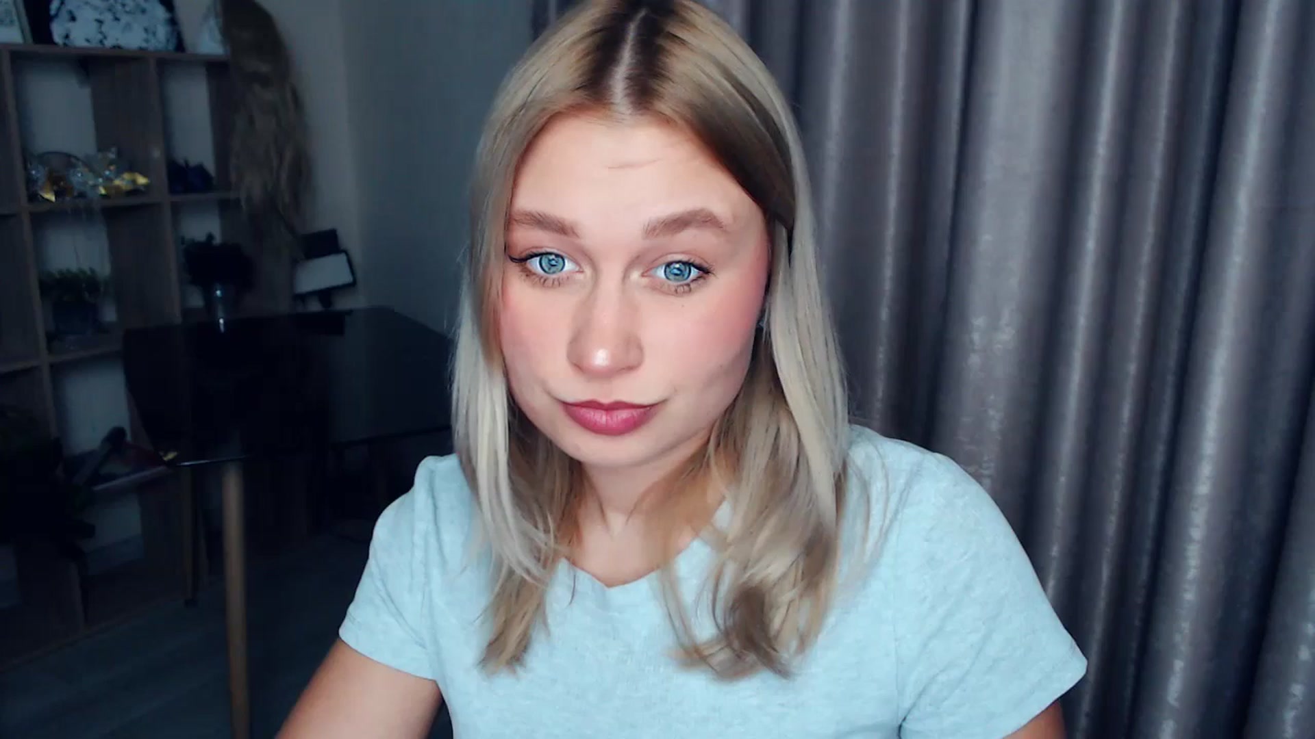 Gallery image thumbnail from Kukla_kolduna's myfreecams stream on, 12/18/2025, 17:11 image 4 of 20