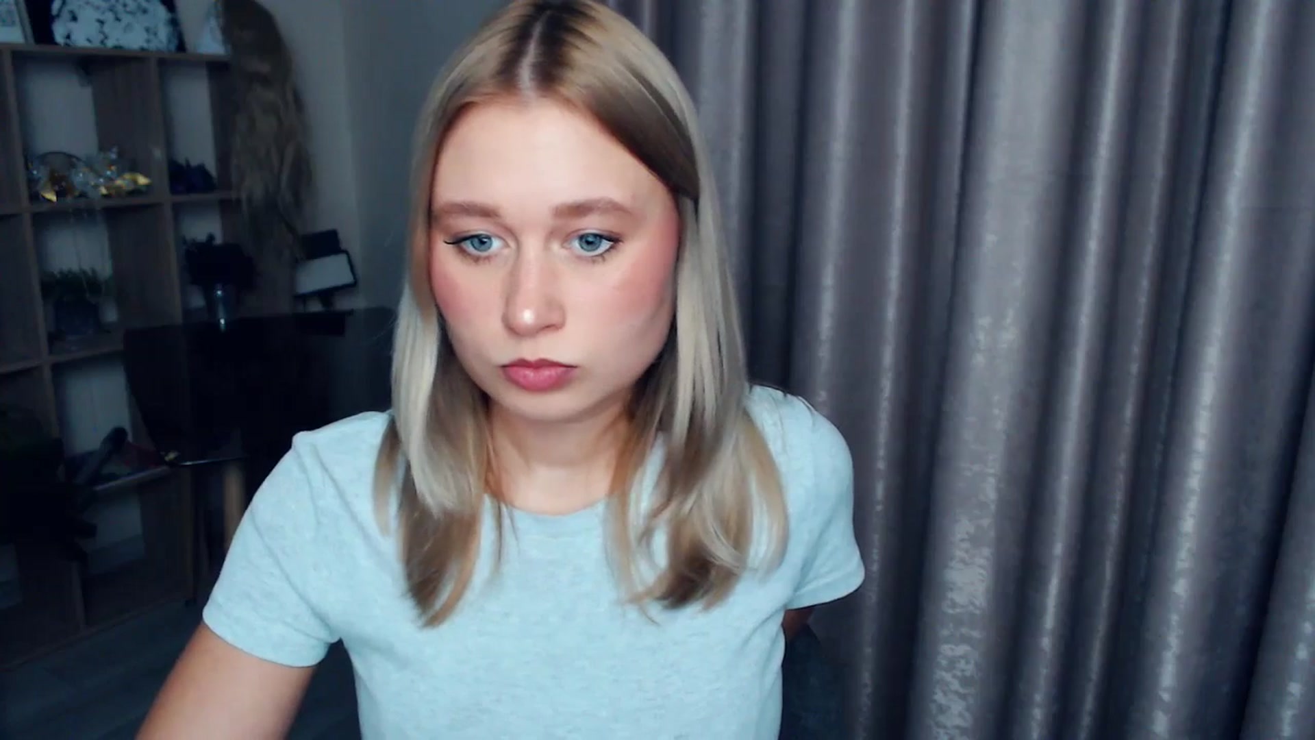 Gallery image thumbnail from Kukla_kolduna's myfreecams stream on, 12/18/2025, 17:11 image 16 of 20