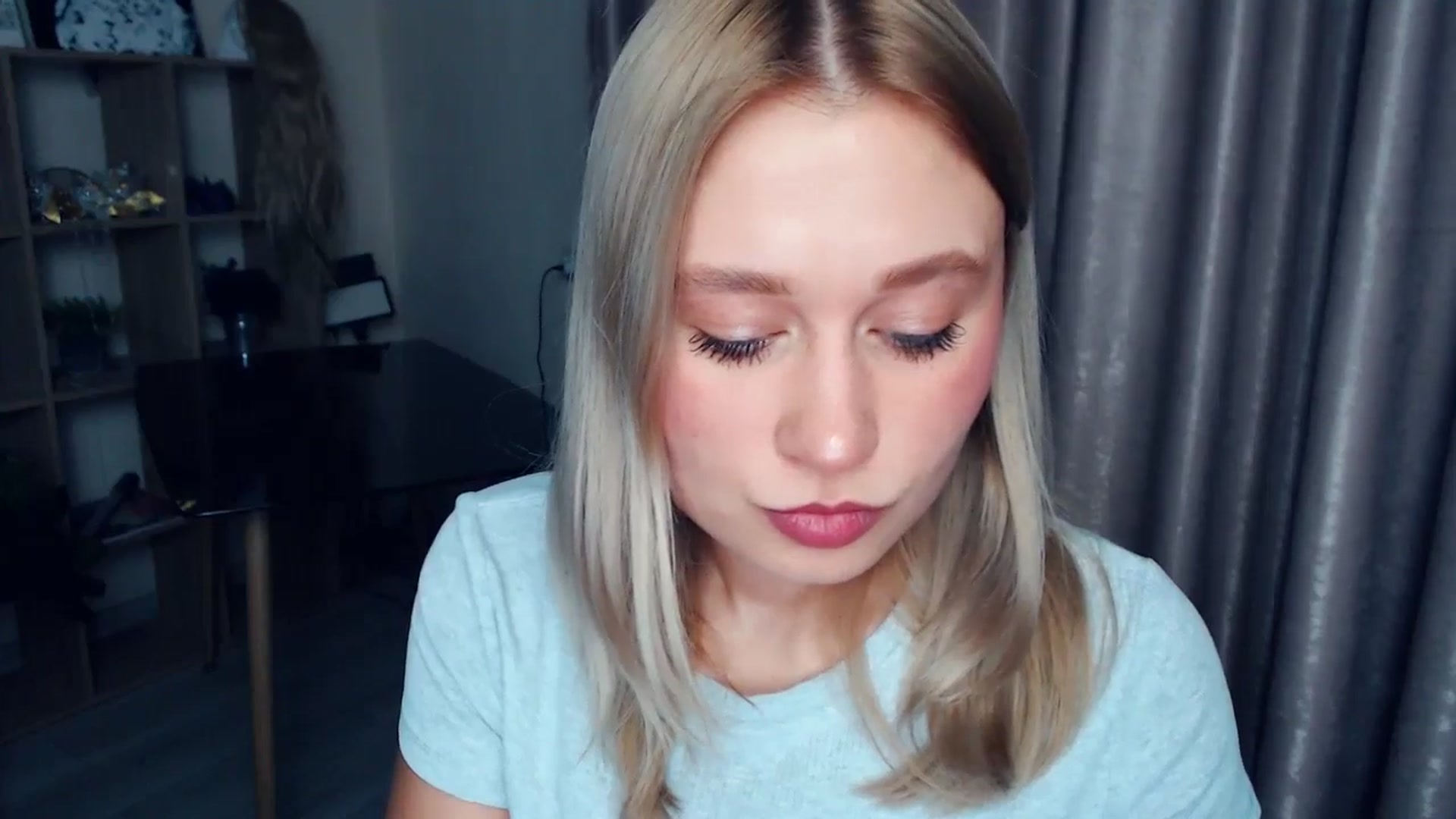 Gallery image thumbnail from Kukla_kolduna's myfreecams stream on, 12/18/2025, 17:11 image 3 of 20