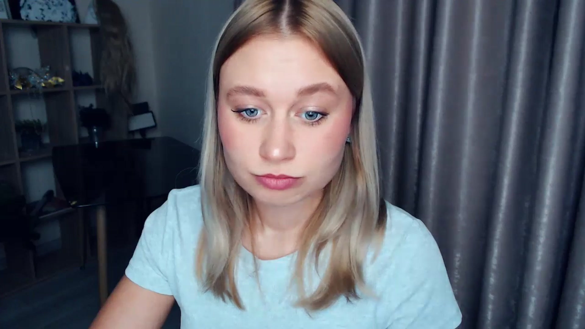 Gallery image thumbnail from Kukla_kolduna's myfreecams stream on, 12/18/2025, 18:14 image 12 of 20