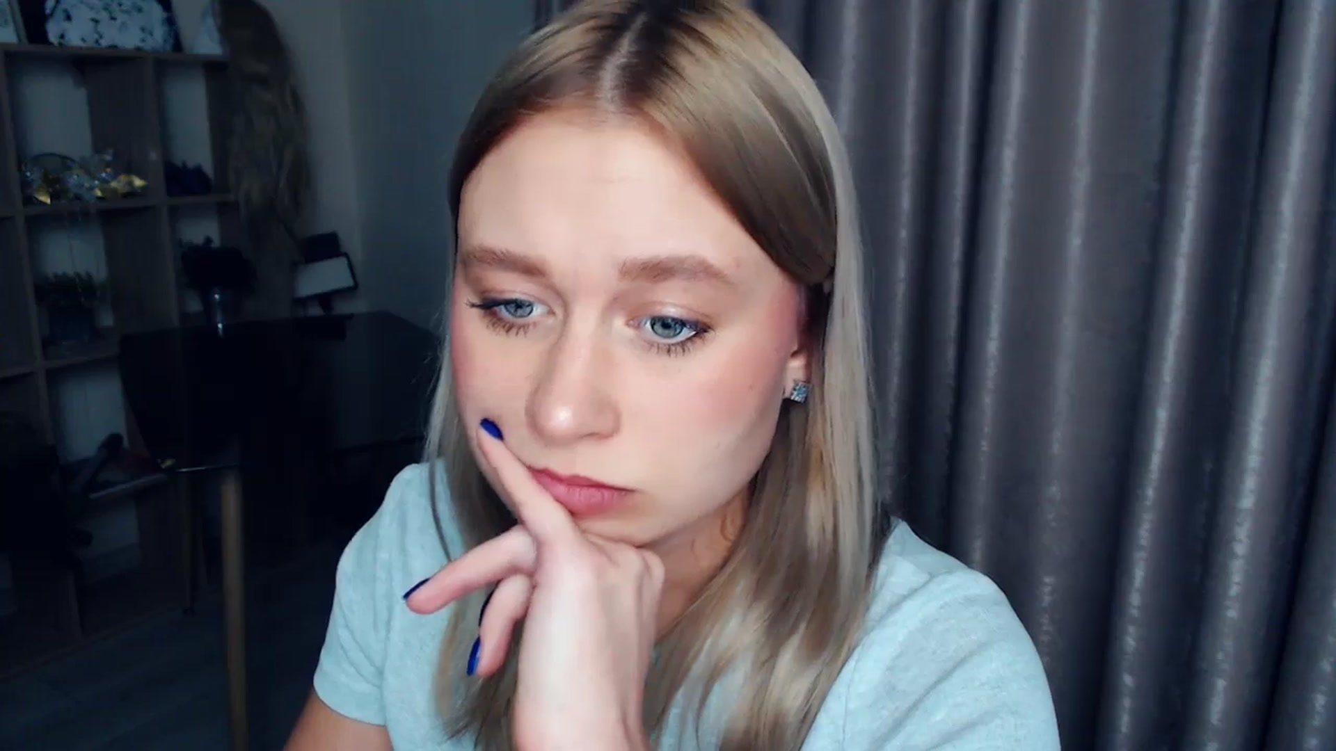 Gallery image thumbnail from Kukla_kolduna's myfreecams stream on, 12/18/2025, 18:14 image 13 of 20