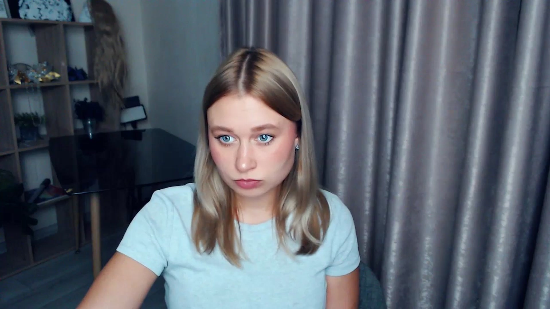 Gallery image thumbnail from Kukla_kolduna's myfreecams stream on, 12/18/2025, 18:14 image 3 of 20