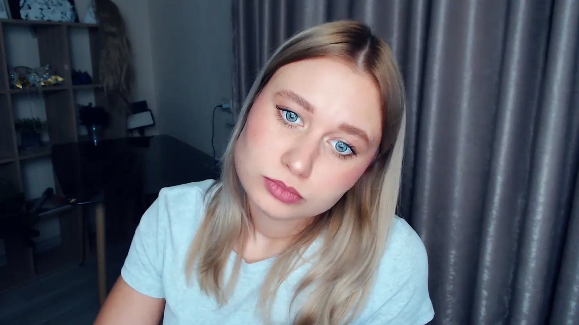 Gallery image thumbnail from Kukla_kolduna's myfreecams stream on, 12/18/2025, 18:14 image 15 of 20