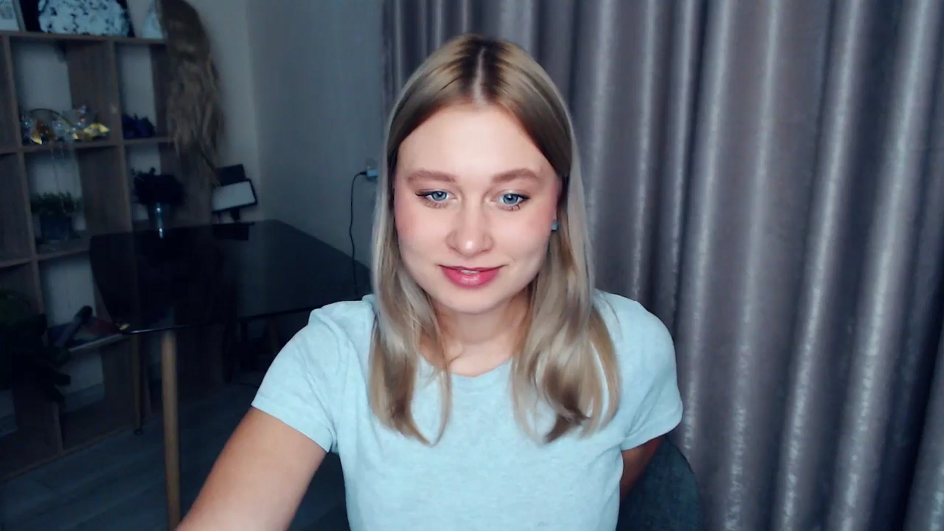 Gallery image thumbnail from Kukla_kolduna's myfreecams stream on, 12/18/2025, 18:14 image 19 of 20