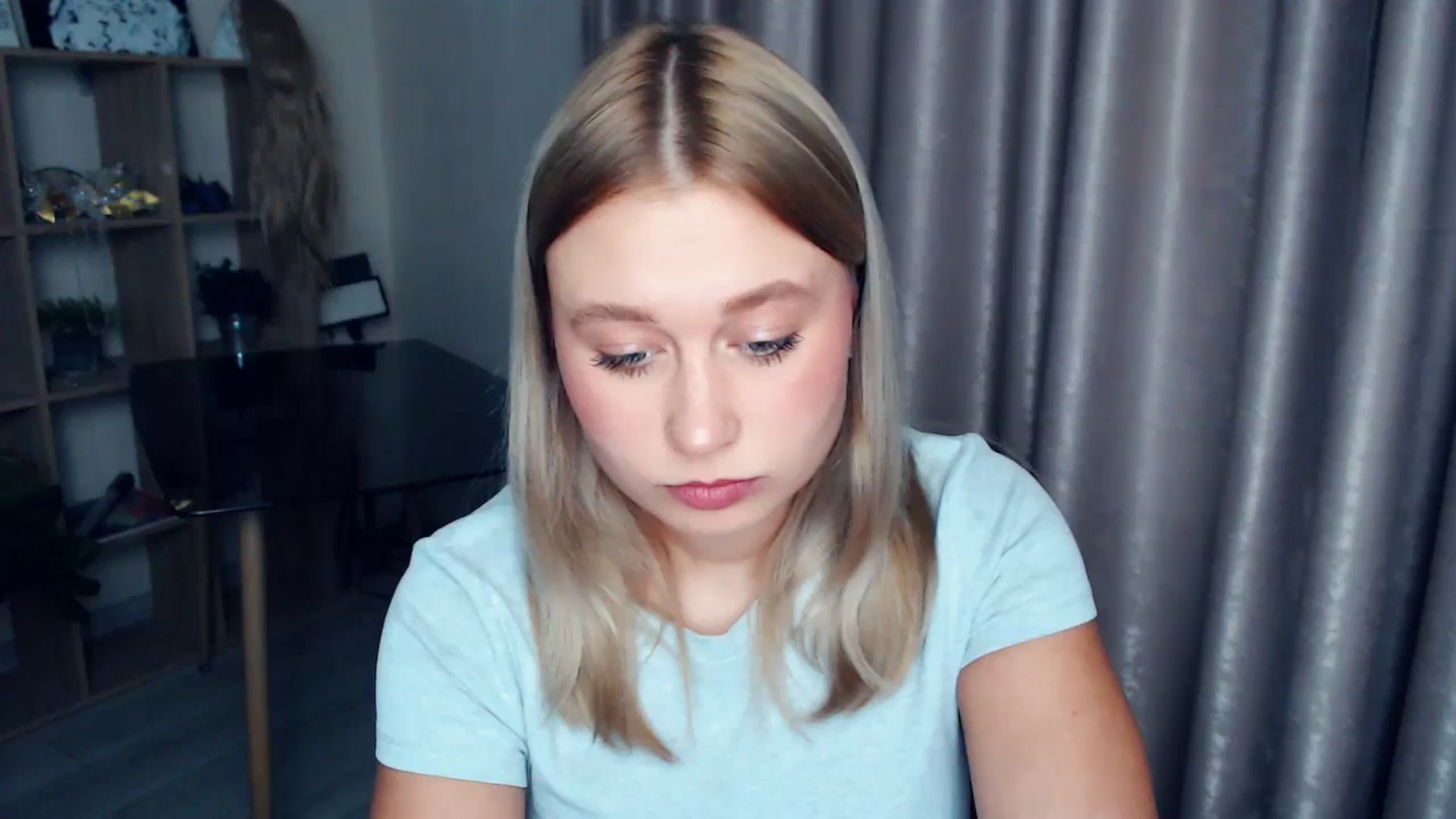 Gallery image thumbnail from Kukla_kolduna's myfreecams stream on, 12/18/2025, 18:14 image 1 of 20