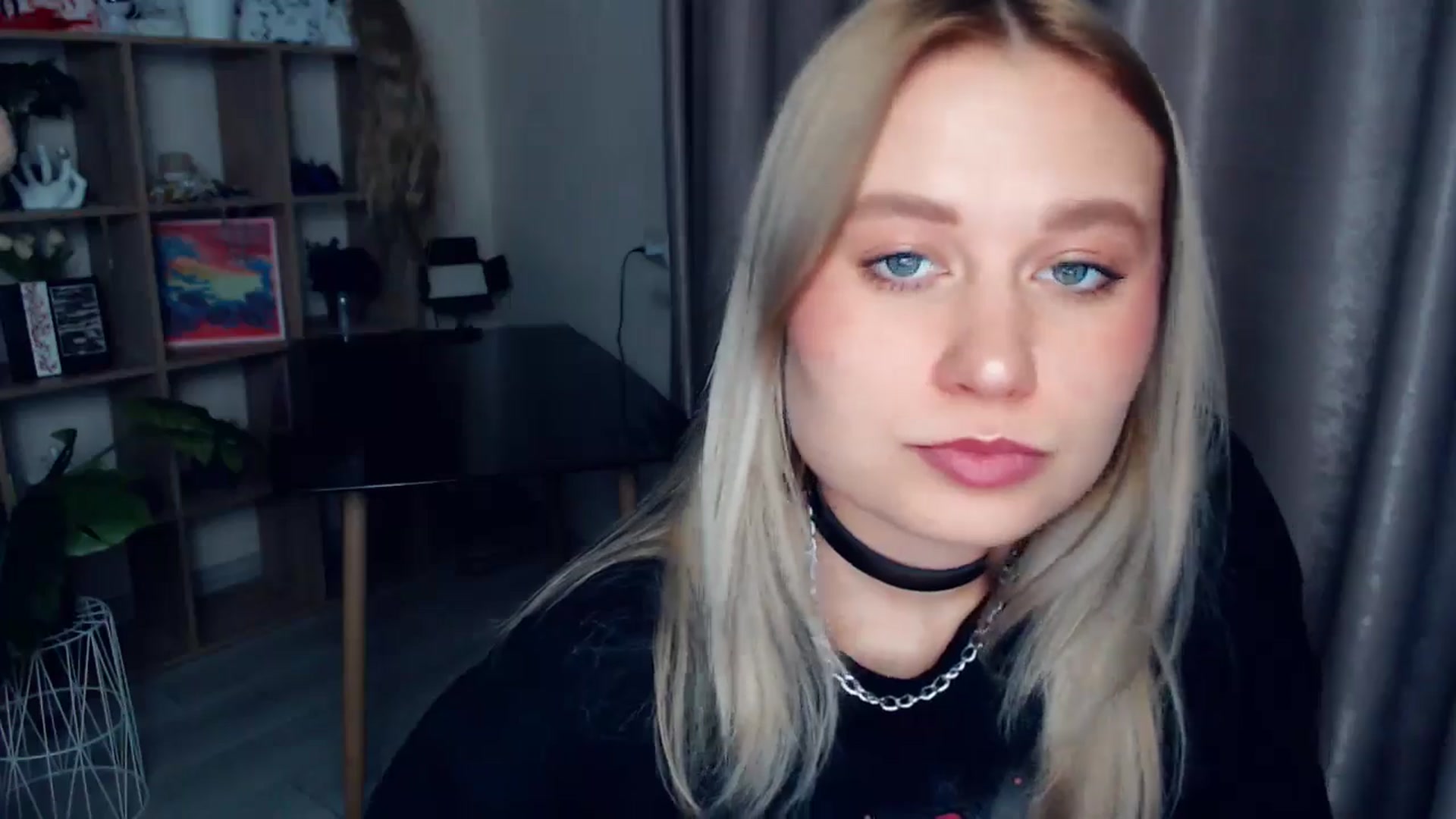 Gallery image thumbnail from Kukla_kolduna's myfreecams stream on, 12/19/2025, 17:03 image 4 of 20