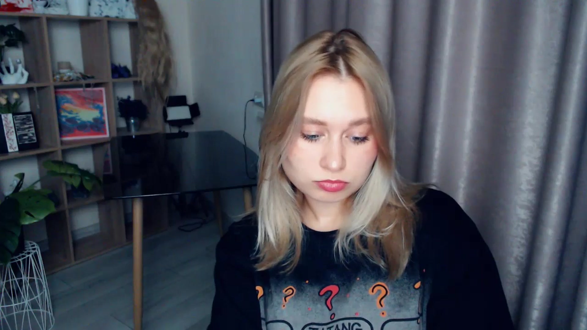 Gallery image thumbnail from Kukla_kolduna's myfreecams stream on, 12/19/2025, 17:03 image 16 of 20