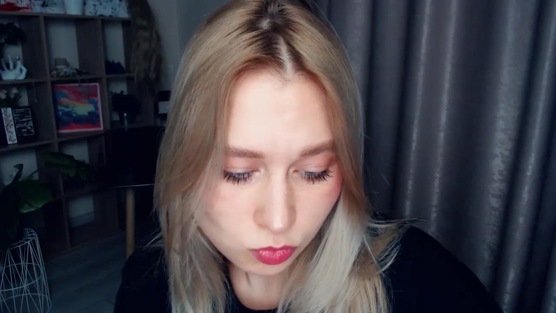 Gallery image thumbnail from Kukla_kolduna's myfreecams stream on, 12/19/2025, 17:03 image 18 of 20