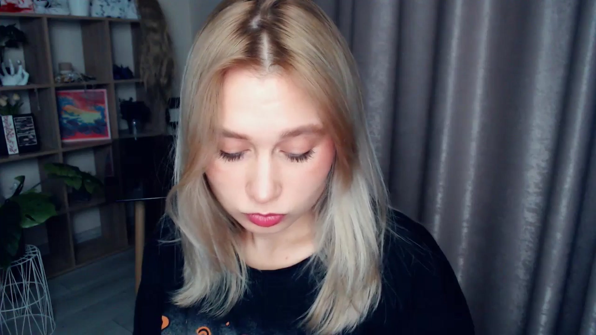 Gallery image thumbnail from Kukla_kolduna's myfreecams stream on, 12/19/2025, 17:03 image 20 of 20