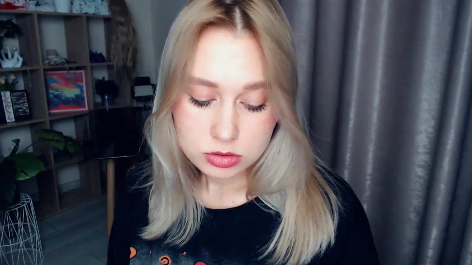 Gallery image thumbnail from Kukla_kolduna's myfreecams stream on, 12/19/2025, 17:03 image 19 of 20