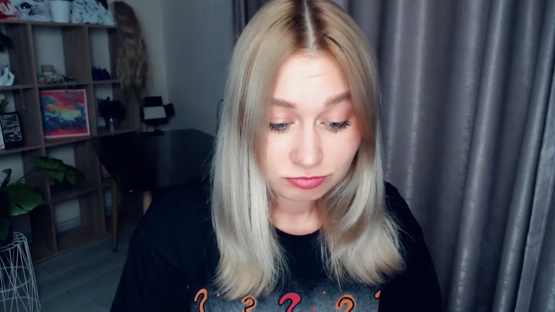 Gallery image thumbnail from Kukla_kolduna's myfreecams stream on, 12/19/2025, 19:15 image 3 of 20