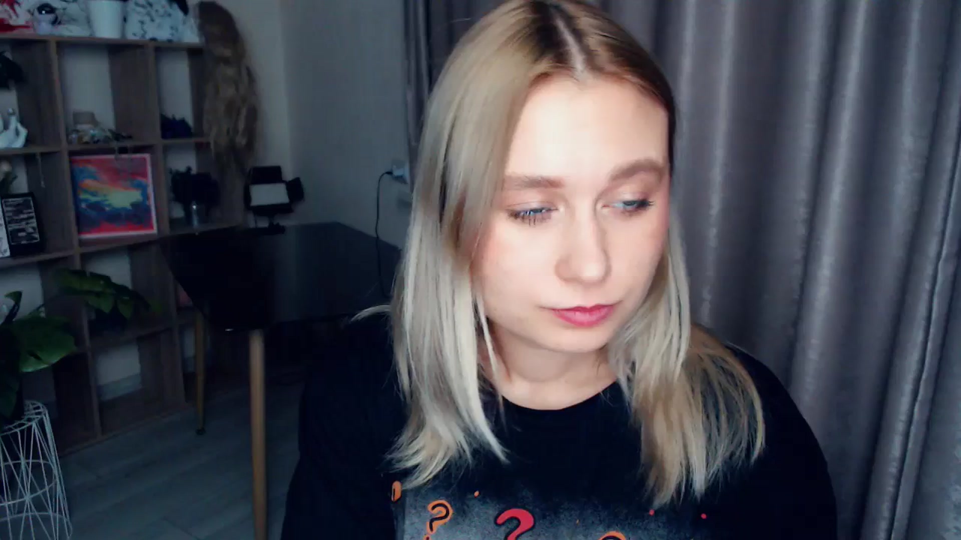 Gallery image thumbnail from Kukla_kolduna's myfreecams stream on, 12/19/2025, 19:15 image 17 of 20