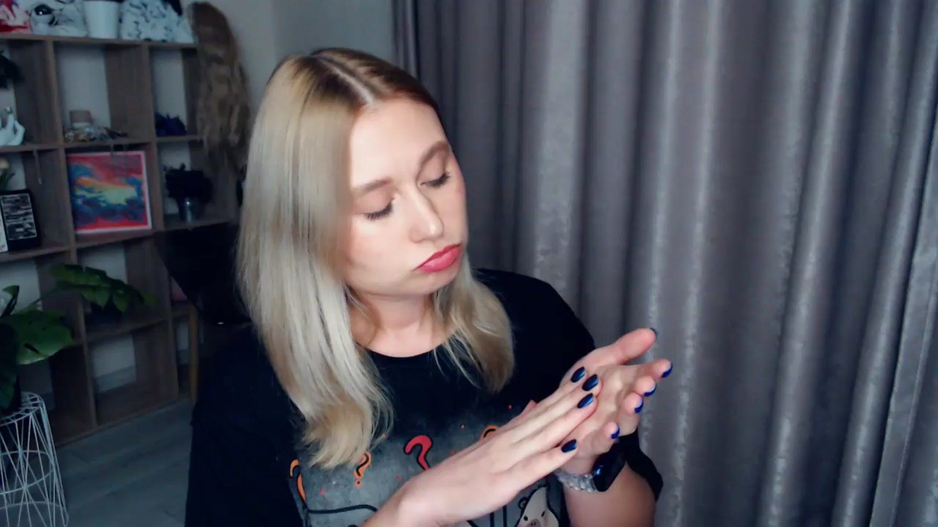 Gallery image thumbnail from Kukla_kolduna's myfreecams stream on, 12/19/2025, 19:15 image 1 of 20